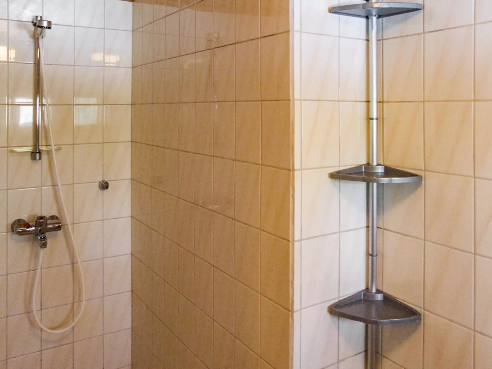 Kujalan lomat 1-Binnen