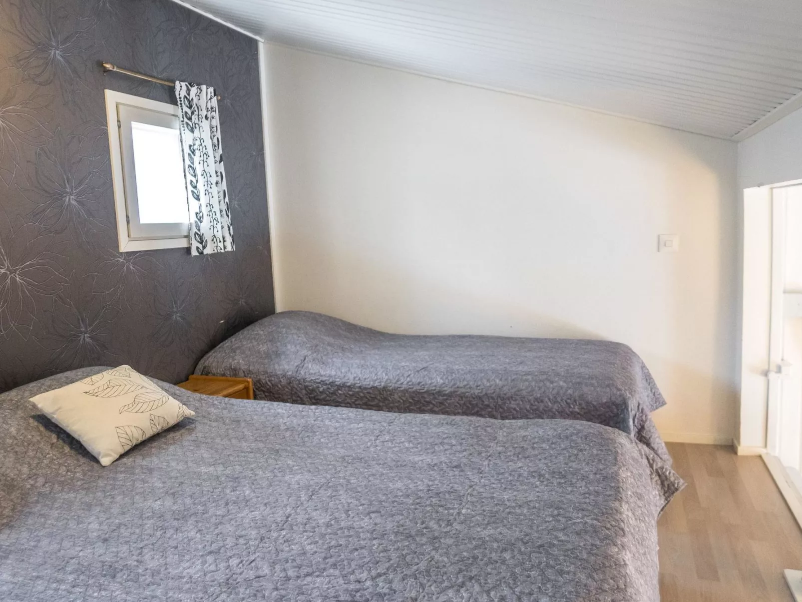 Lomakatti 7 b-Binnen