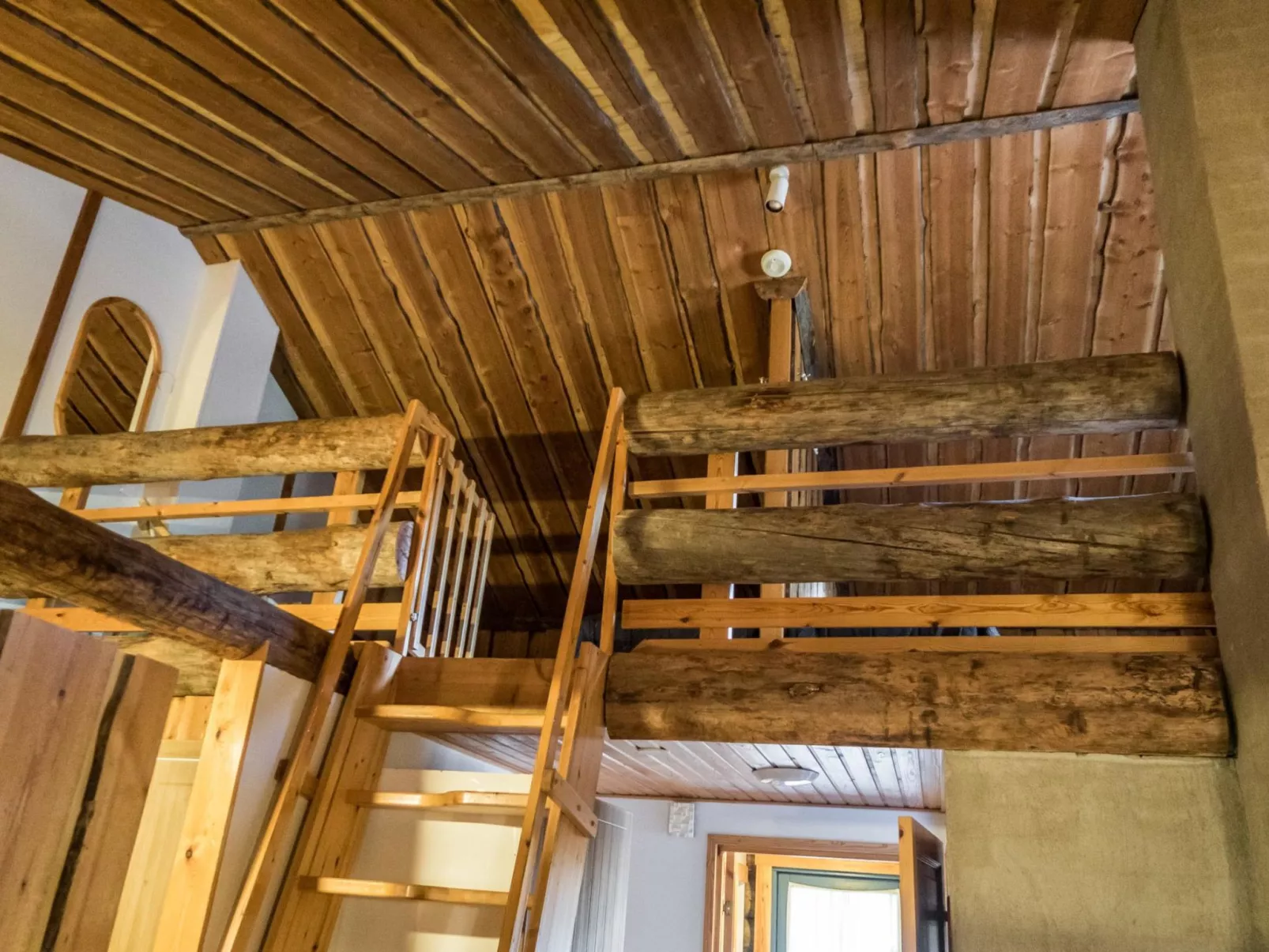 Vuokatinportti a7 susiportti-Binnen