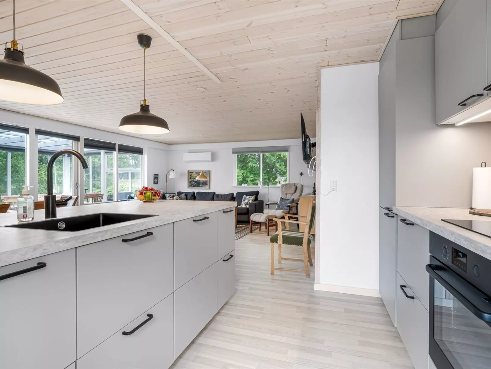 "Johan" -  from the sea-Binnen