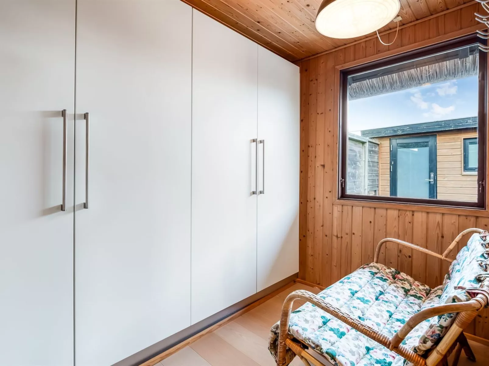 "Minza" - 150m from the sea-Binnen