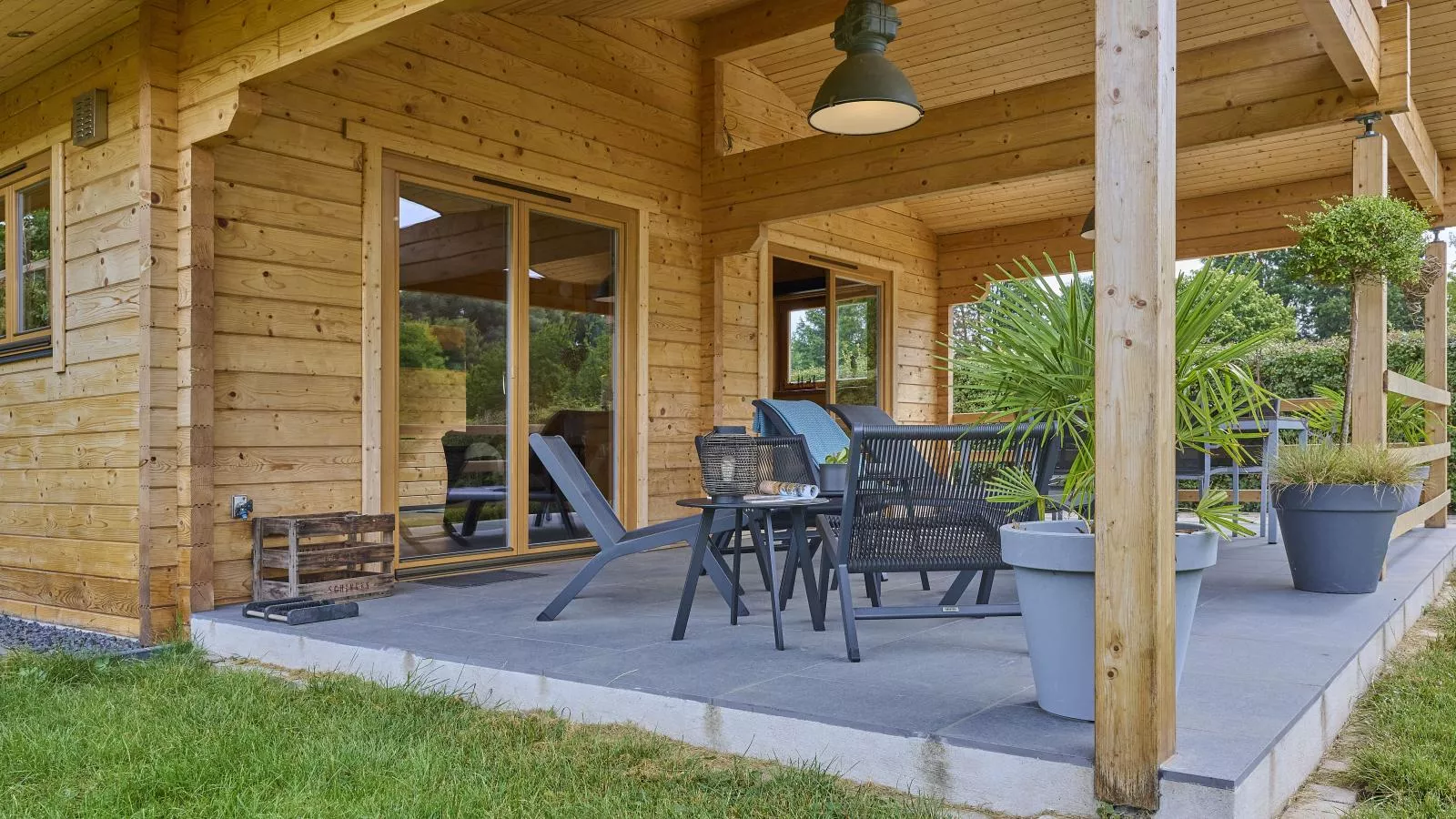 Bie Leentje op de Wei-Terrasbalkon