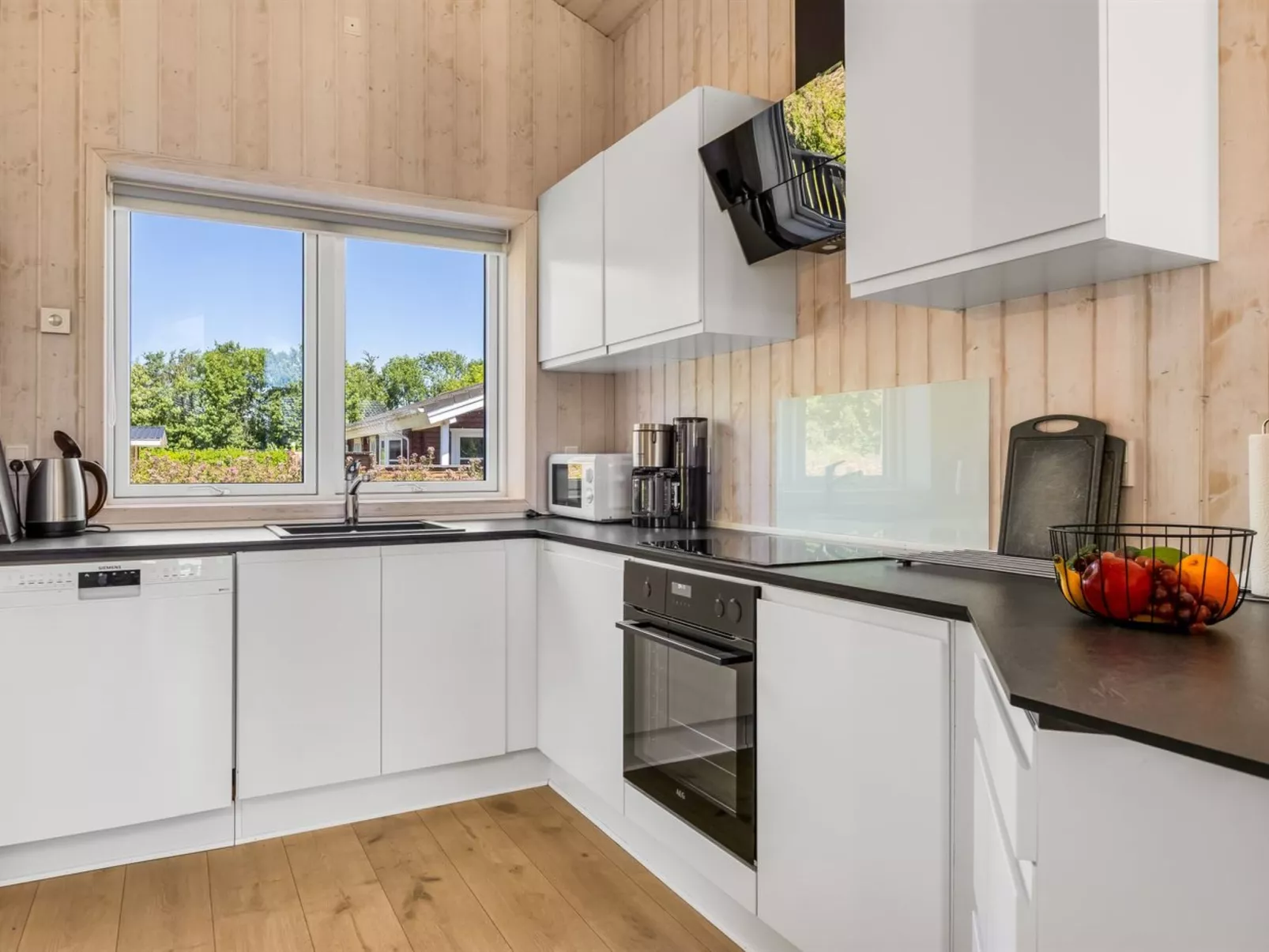 "Ariadne" - 400m from the sea-Binnen