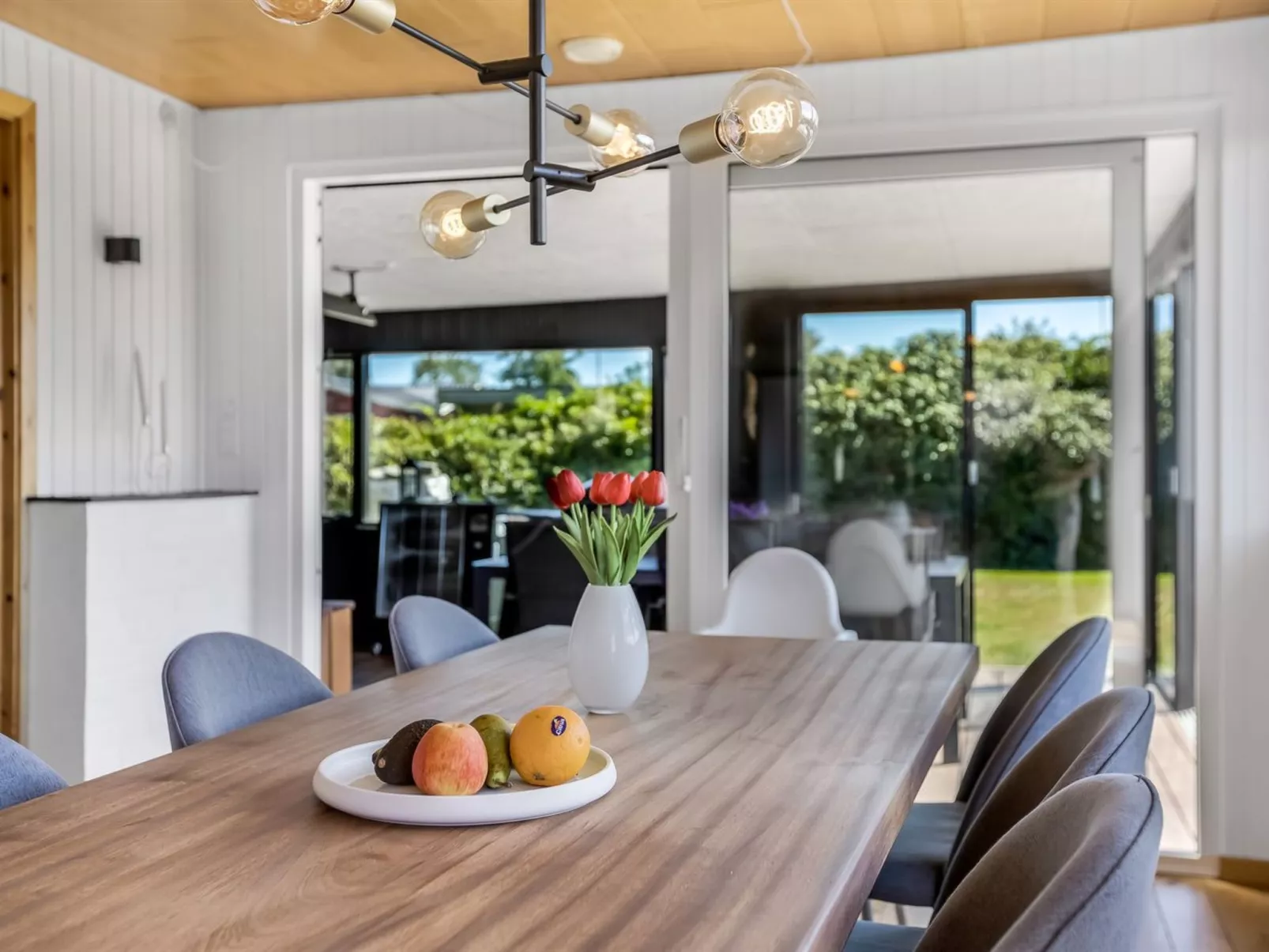 "Tecumseh" - 300m from the sea-Binnen