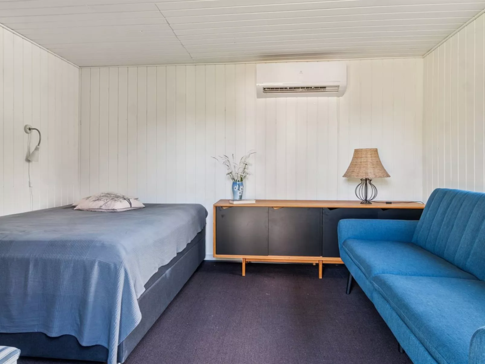 "Botwith" - 125m from the sea-Binnen