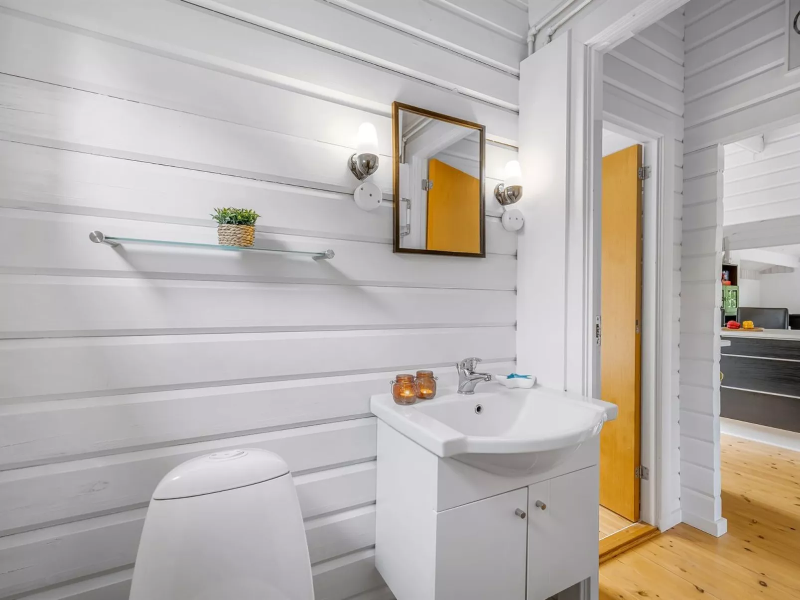 "Blesse" - 500m to the fjord-Binnen