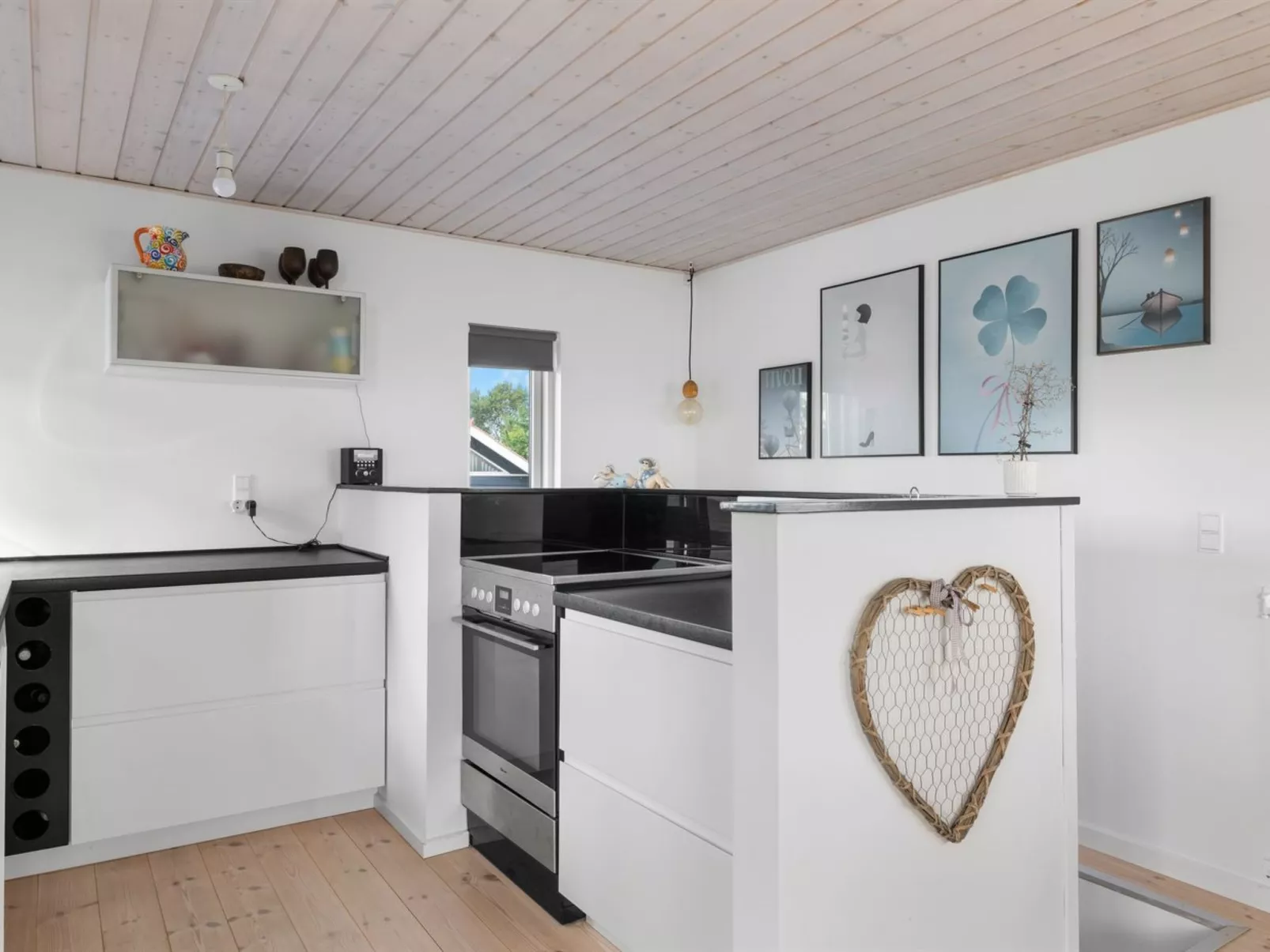 "Folkhart" - 10m from the sea-Binnen