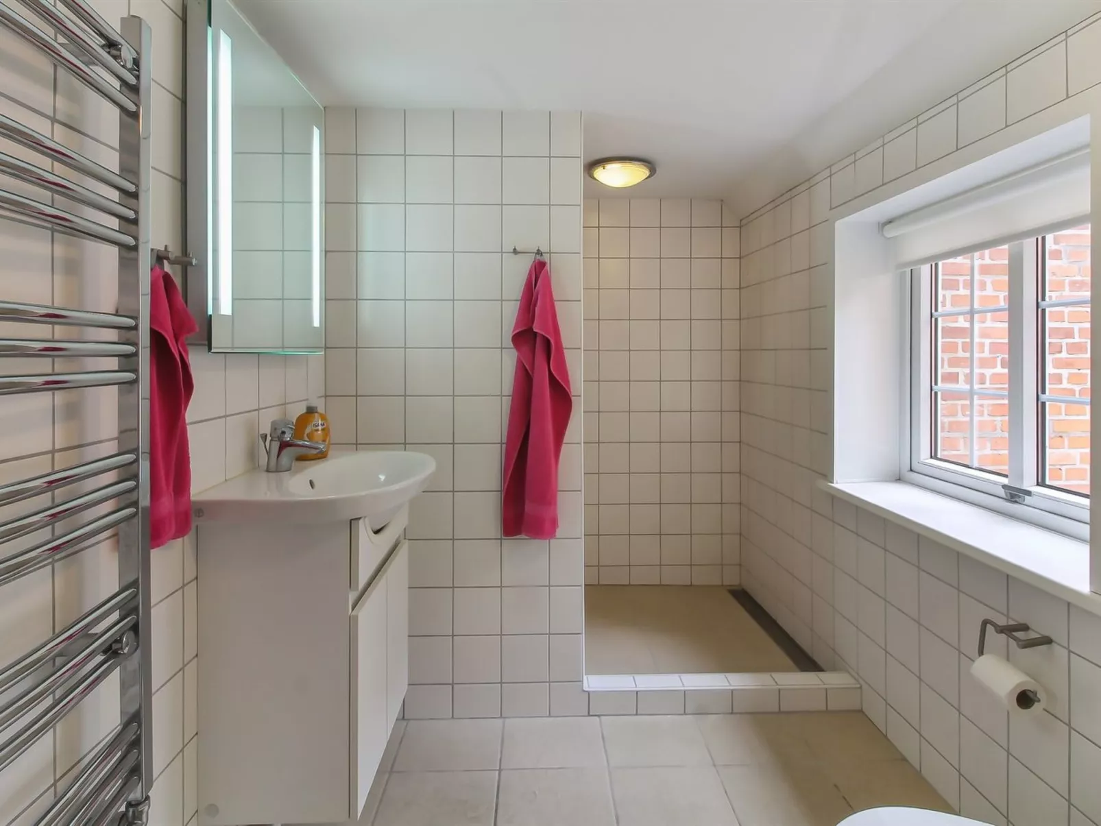 "Henrieke" - 10km from the sea-Binnen