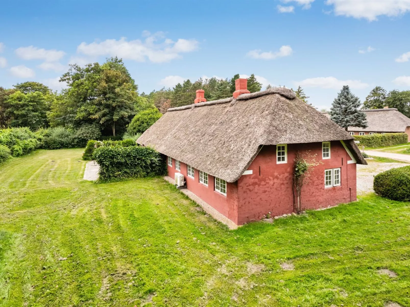 "Yrjö" - 2.5km from the sea-Buiten