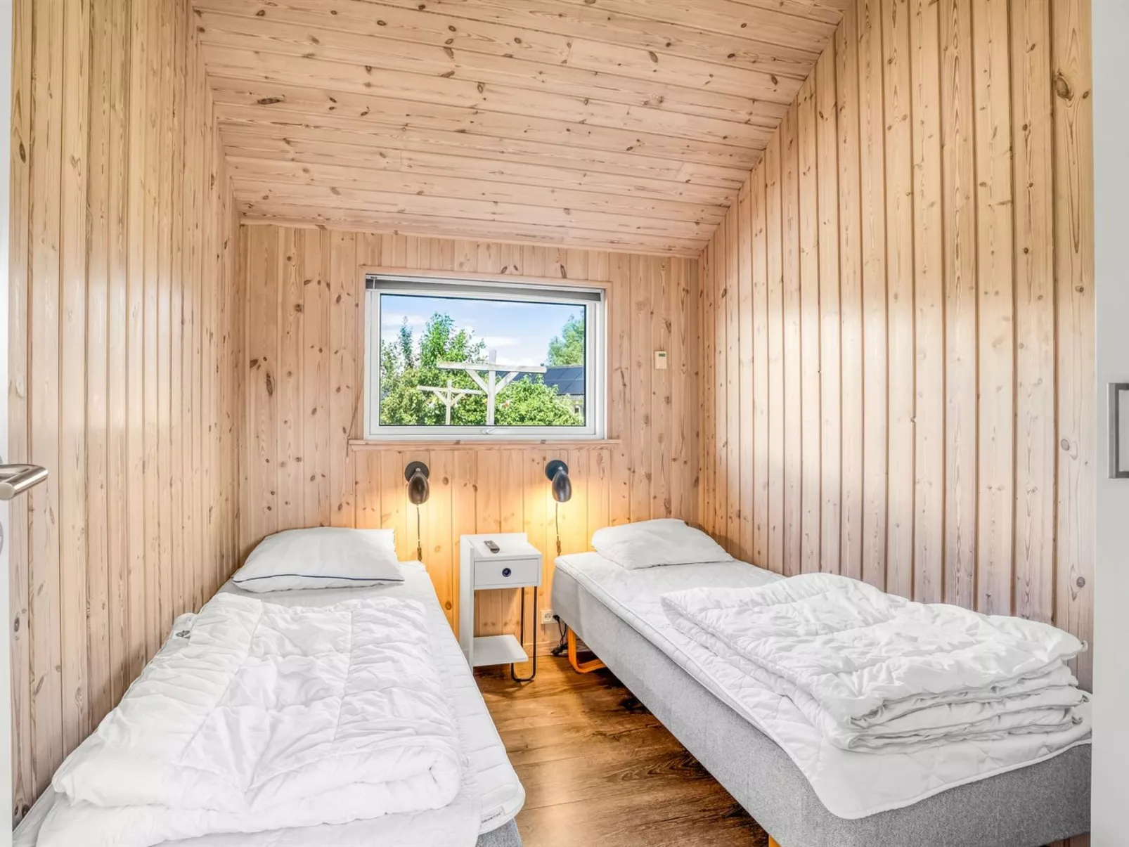 "Jurgis" - 900m from the sea-Binnen