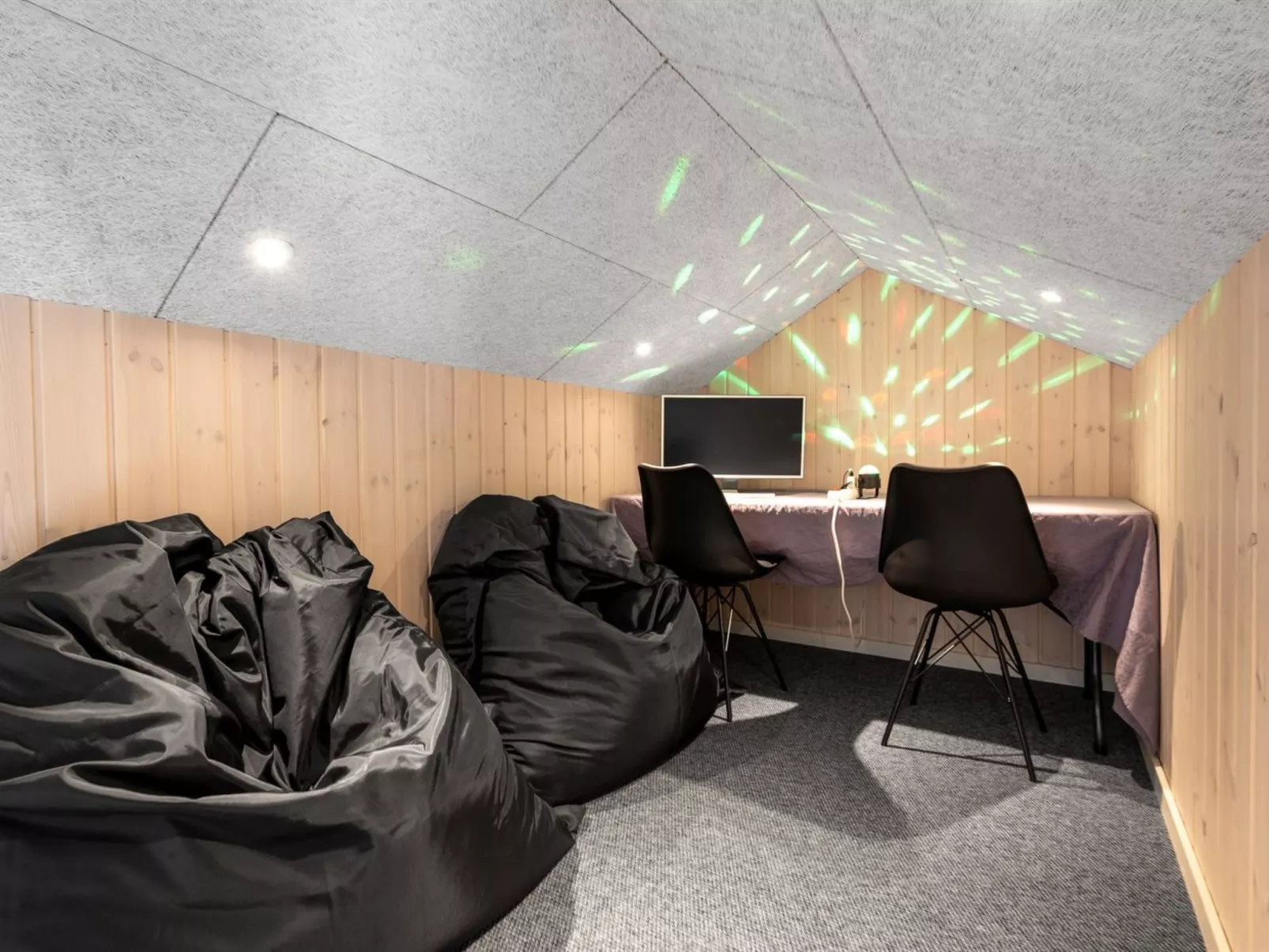 "Artur" - 800m from the sea-Binnen