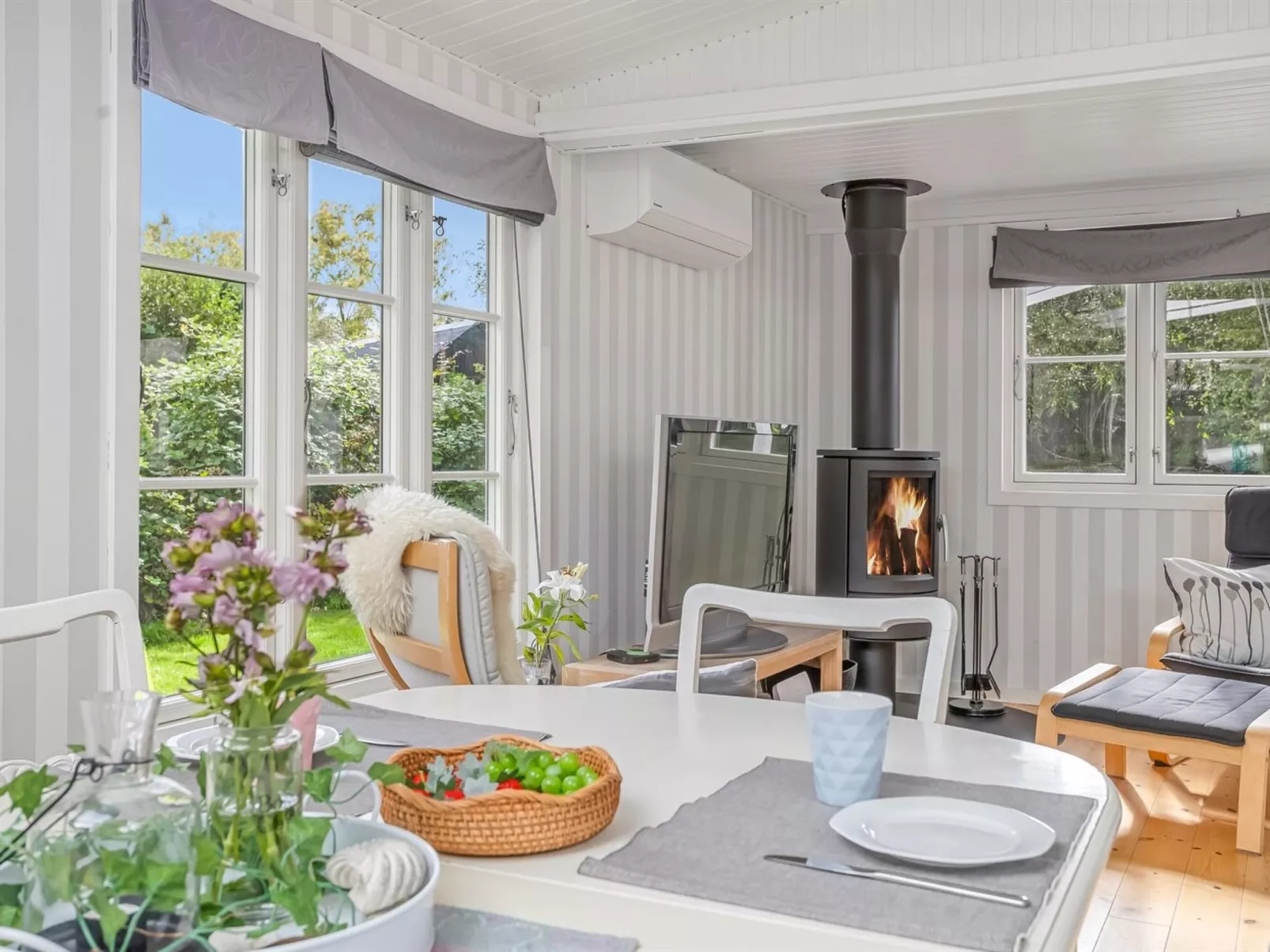 "Fernandine" - 400m from the sea-Binnen