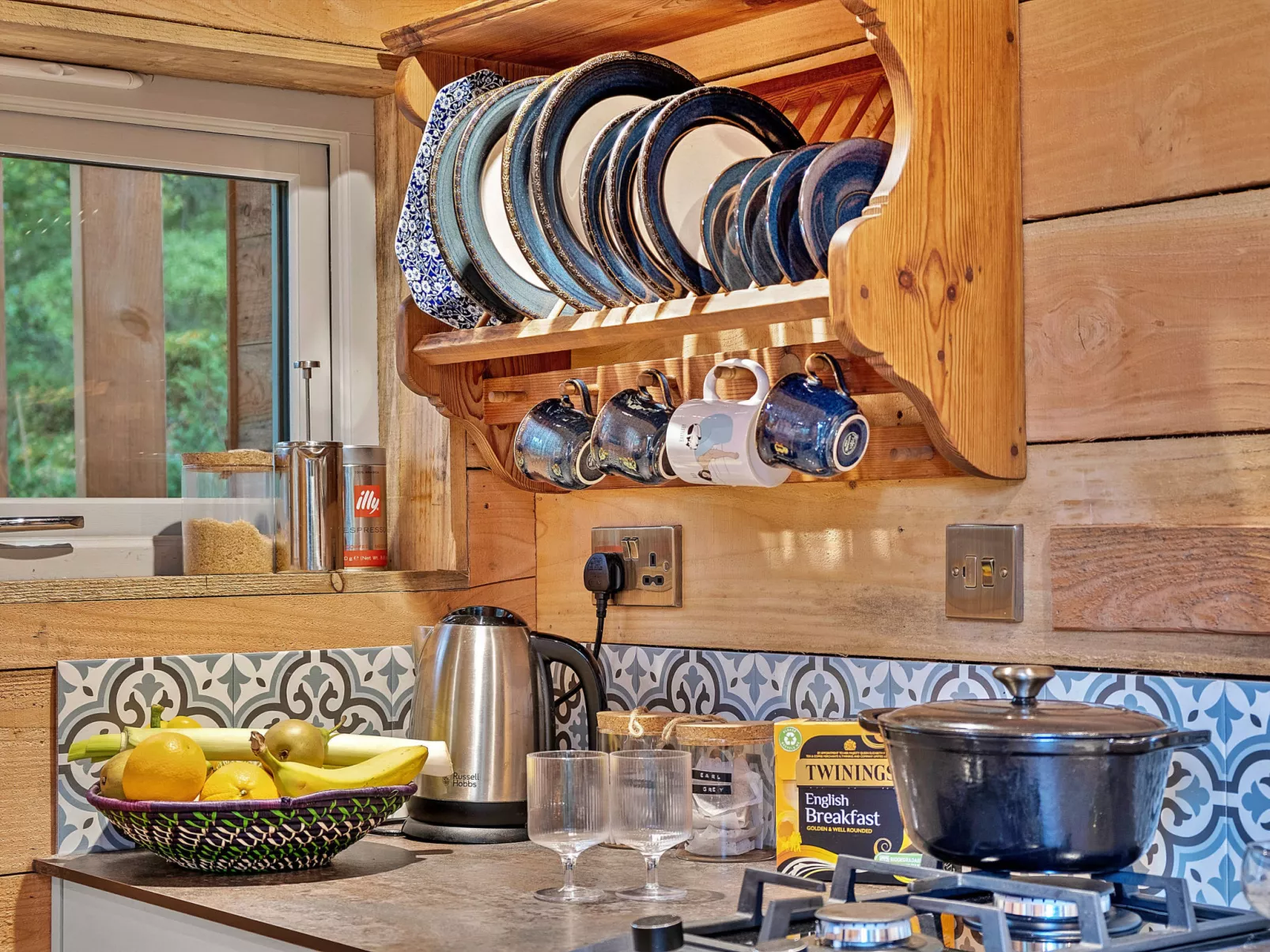 Cosagach Falls Cabin-Binnen