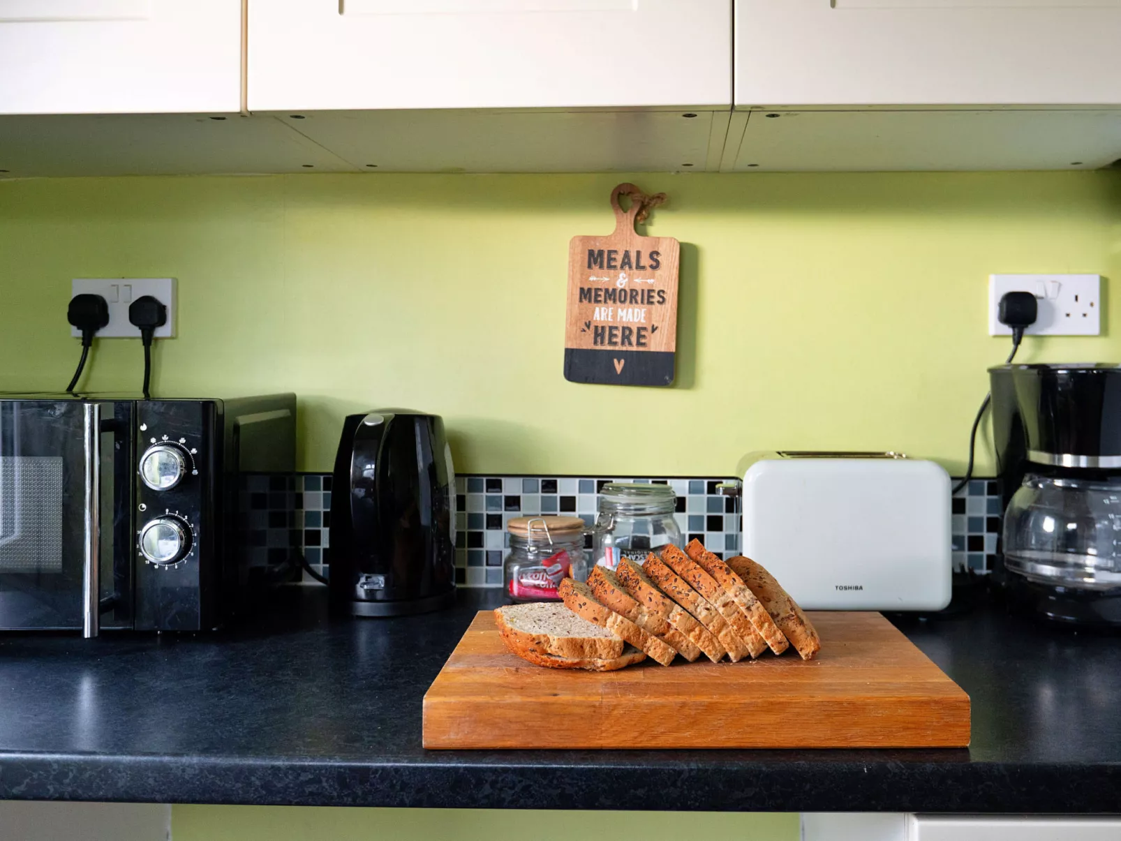 Llys Llewellyn-Binnen