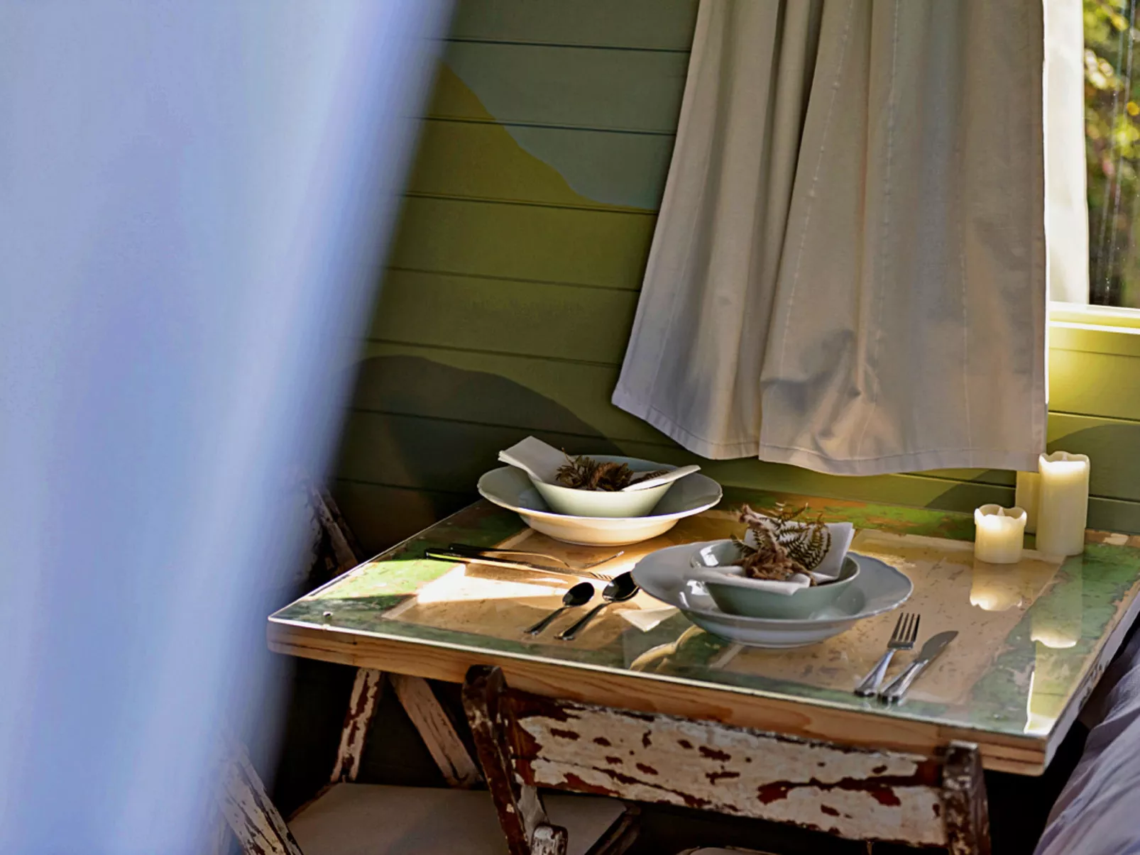 'Angharad' Poachers Hut-Binnen