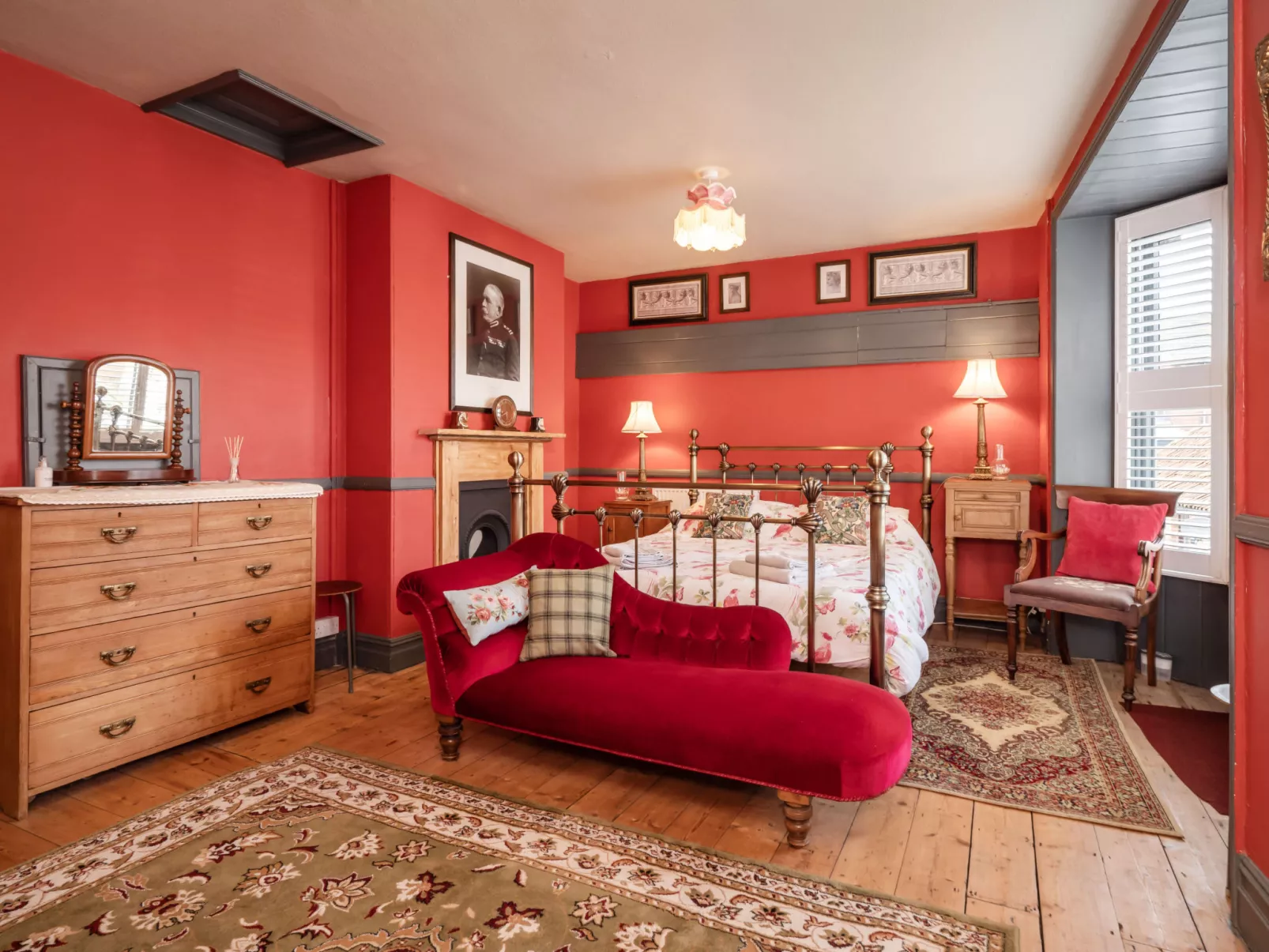 The Old Sunday School & Vestry-Binnen