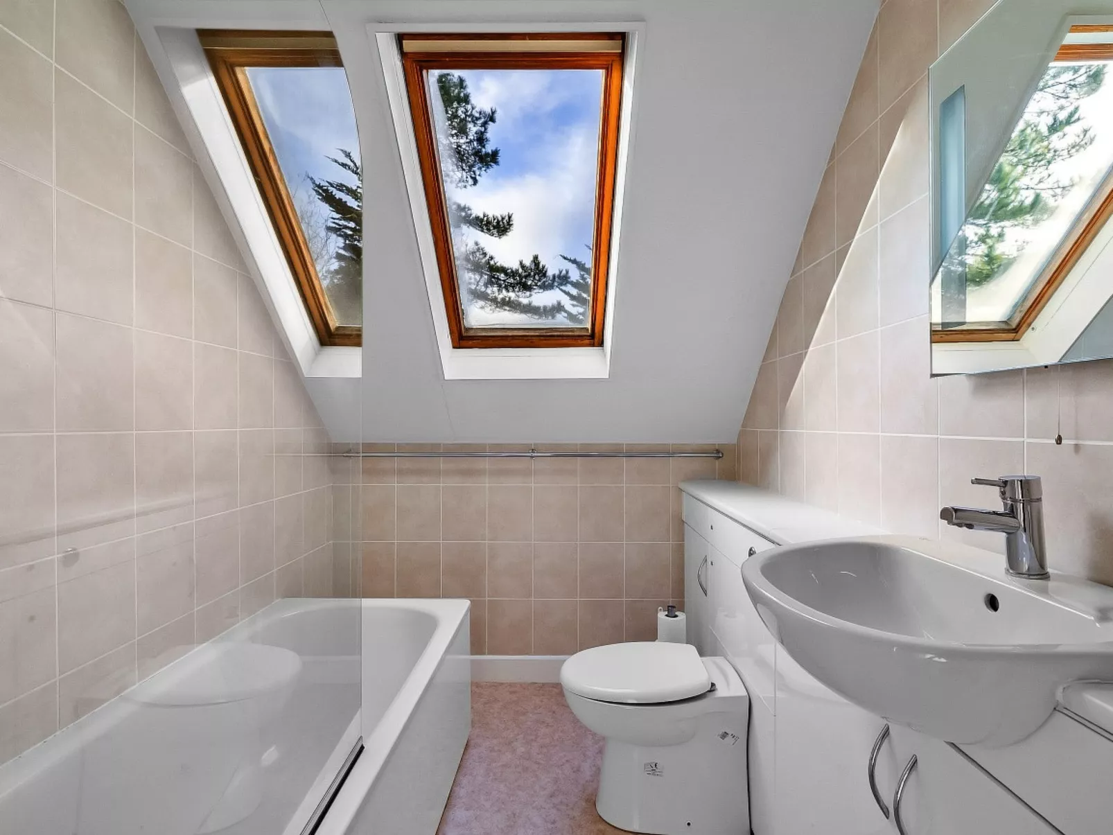 The Sail Loft-Binnen