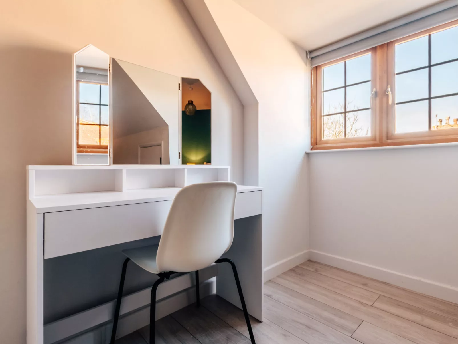 Hazel Rose Cottage-Binnen