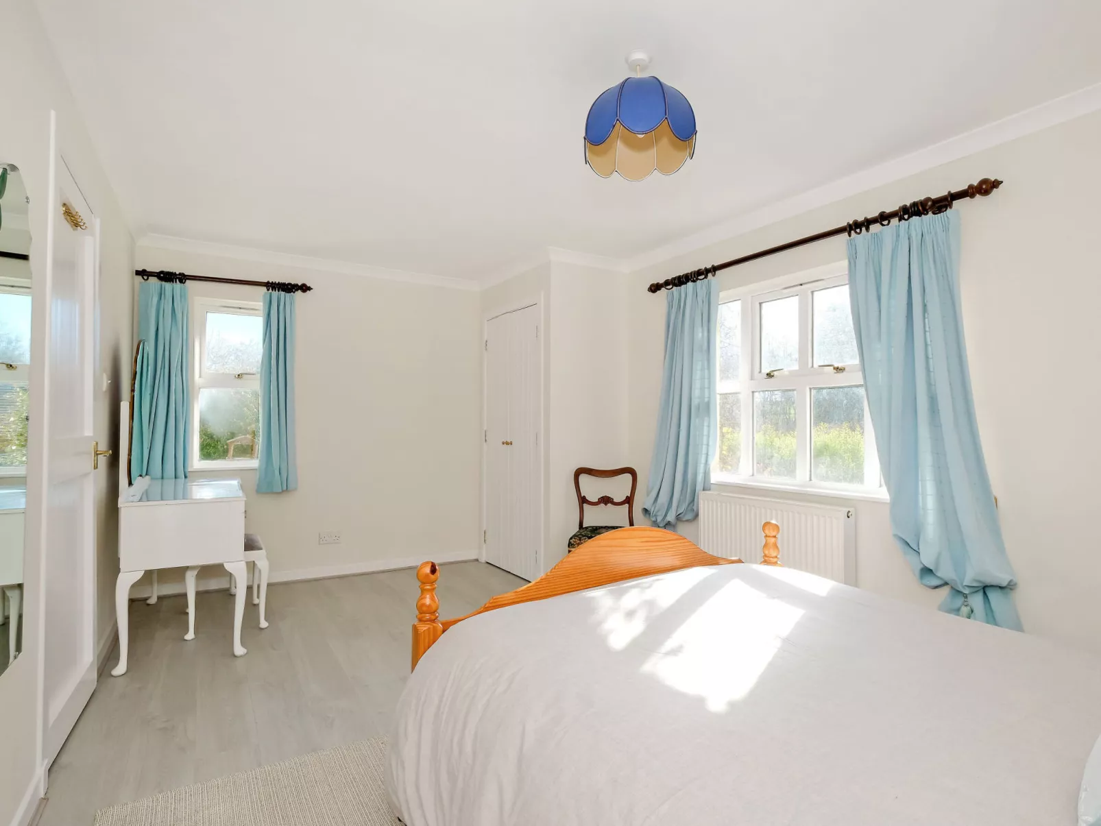 Corrennie School Cottage-Binnen