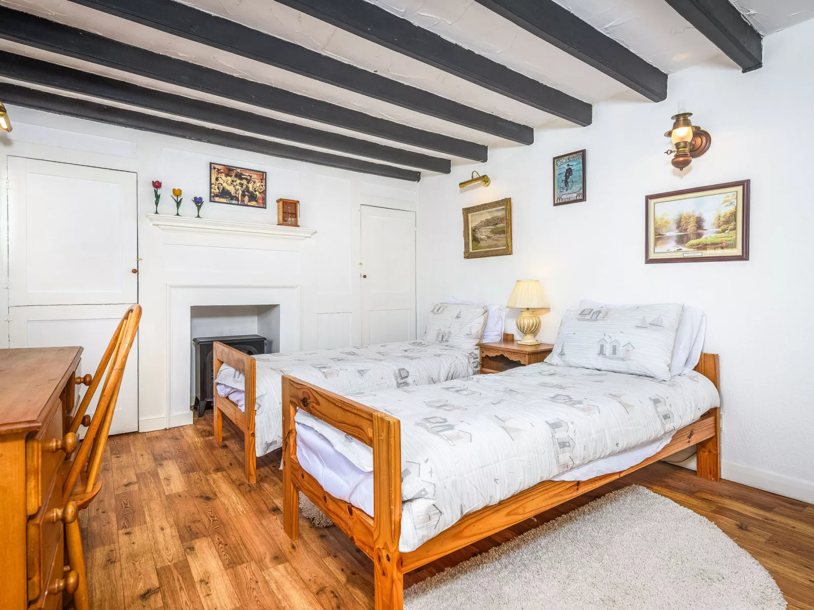 Ukulele Cottage-Binnen