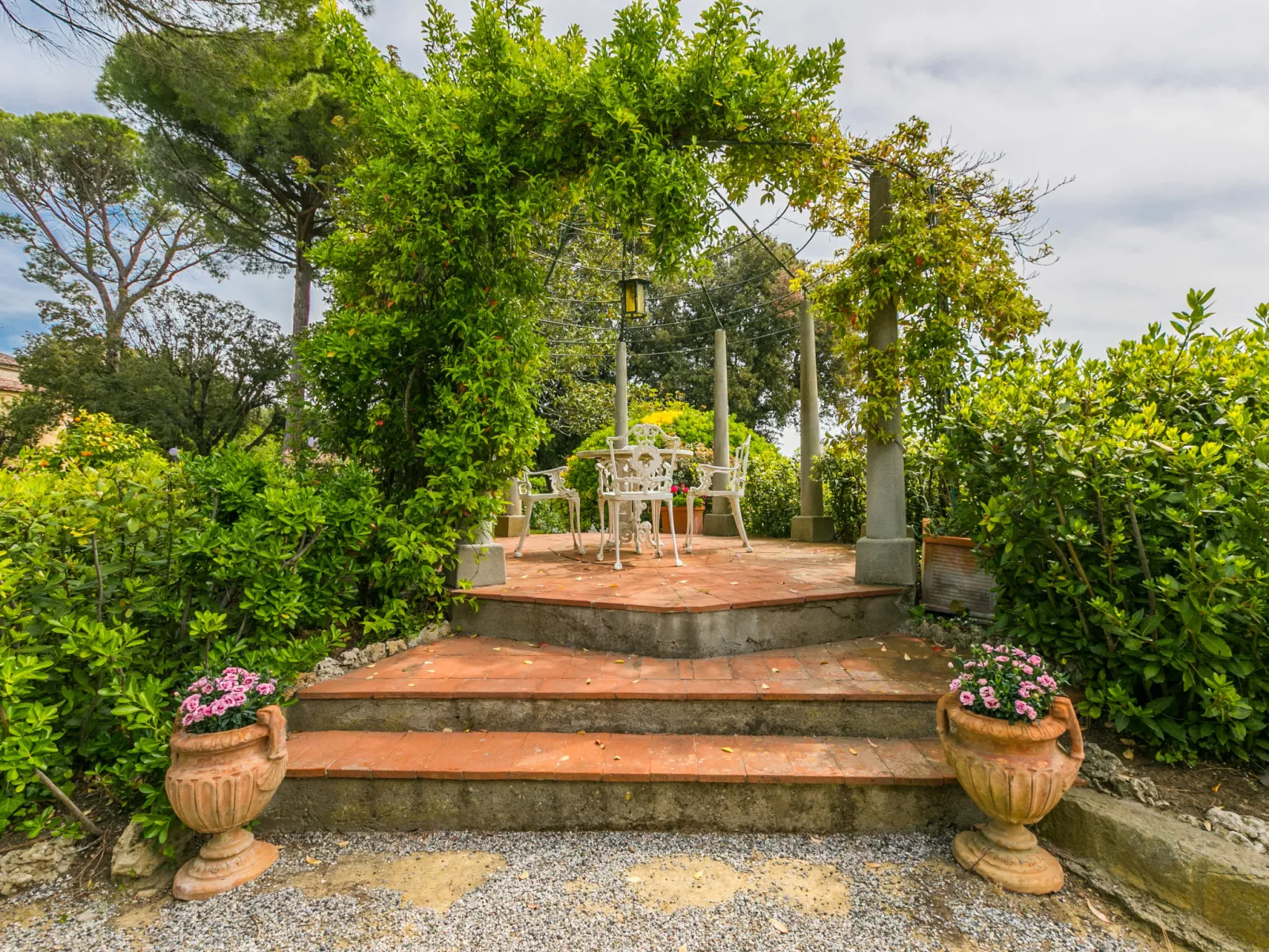 Villa La Guardia Vecchia-Buiten