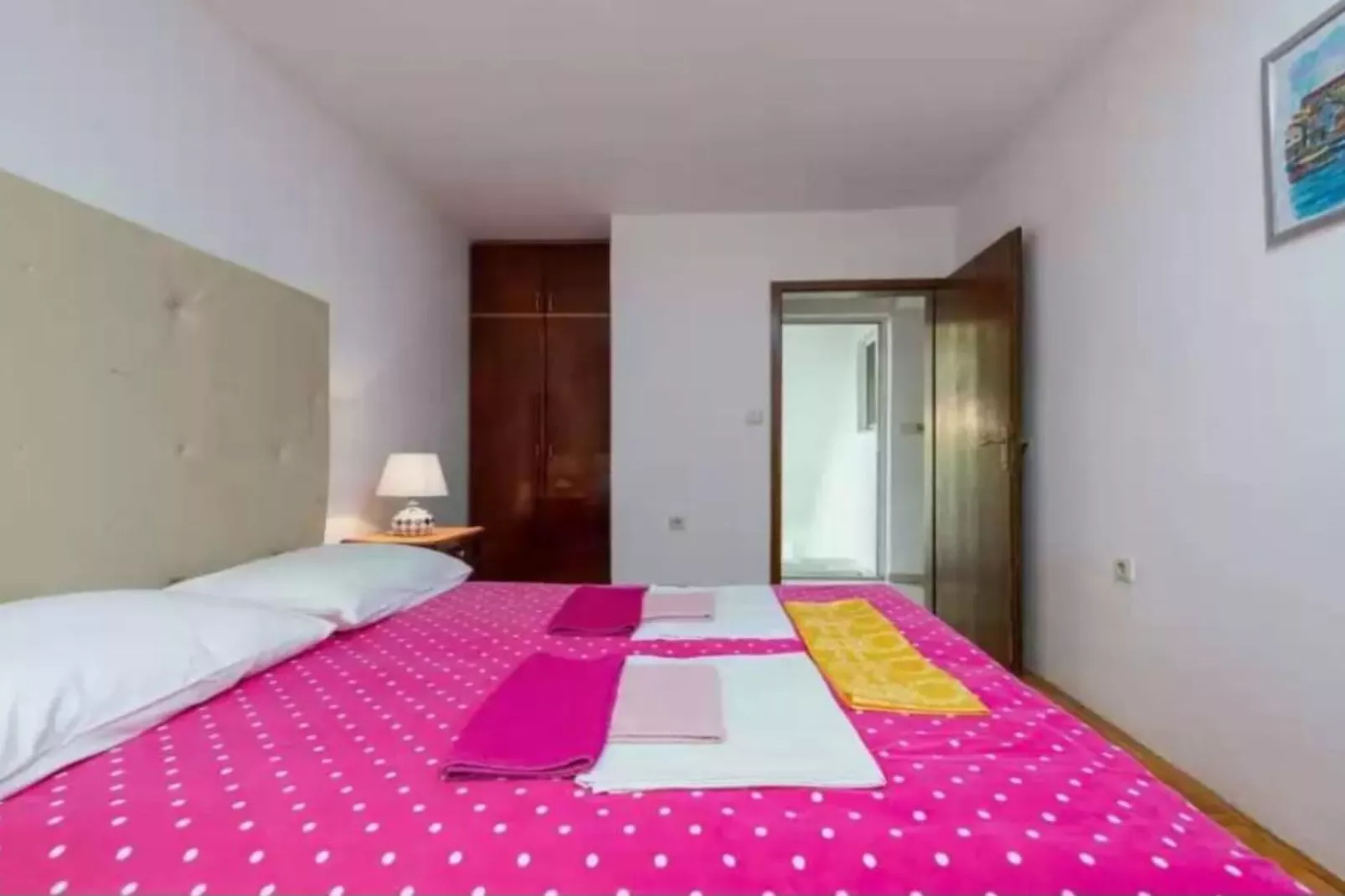 Three-Bedroom Apartment-Slaapkamer