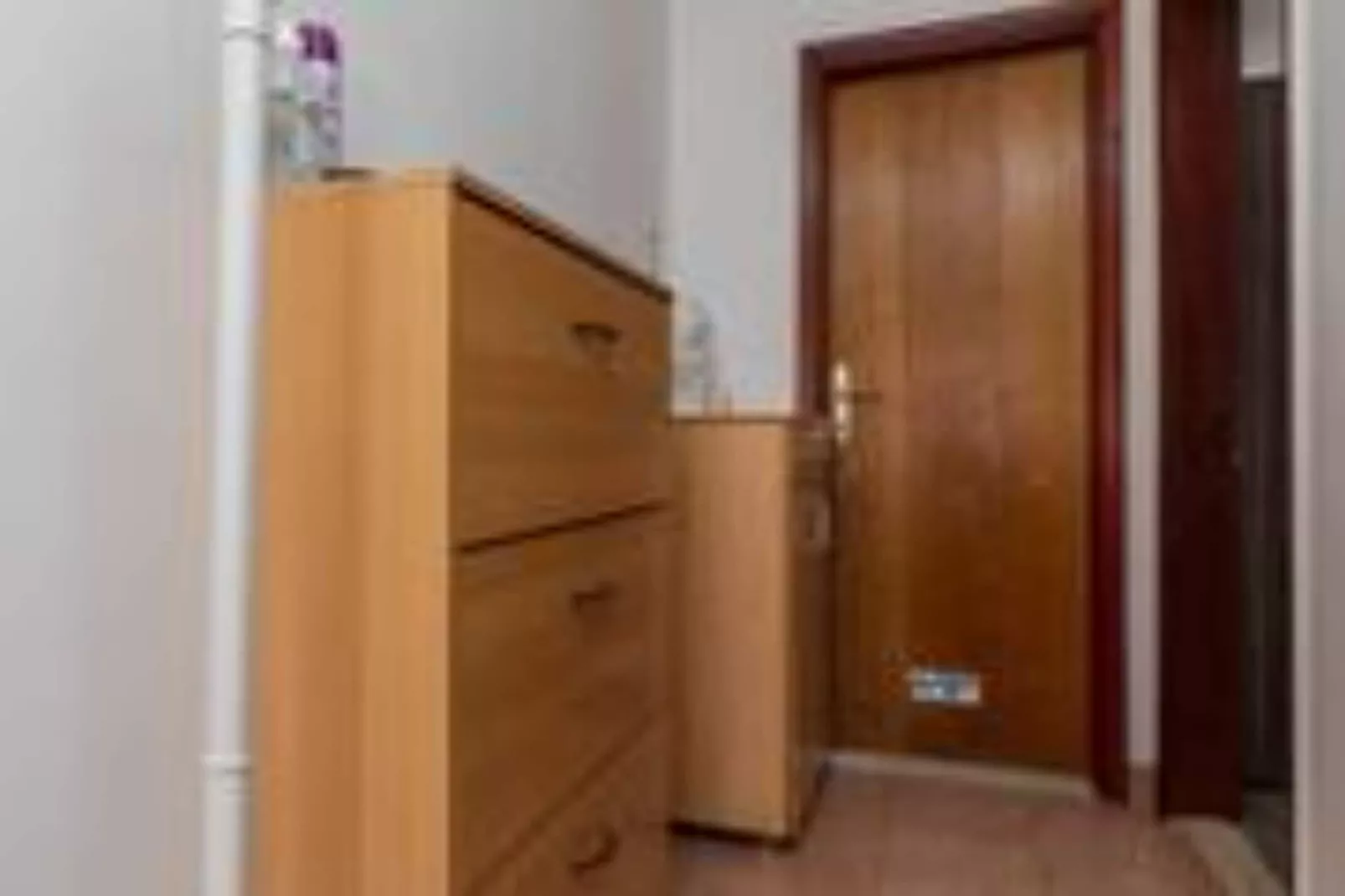 Two-Bedroom Apartment (A5)-Binnen