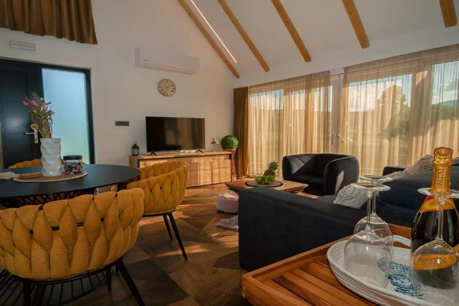 Mountain View Resort (Eva)-Binnen