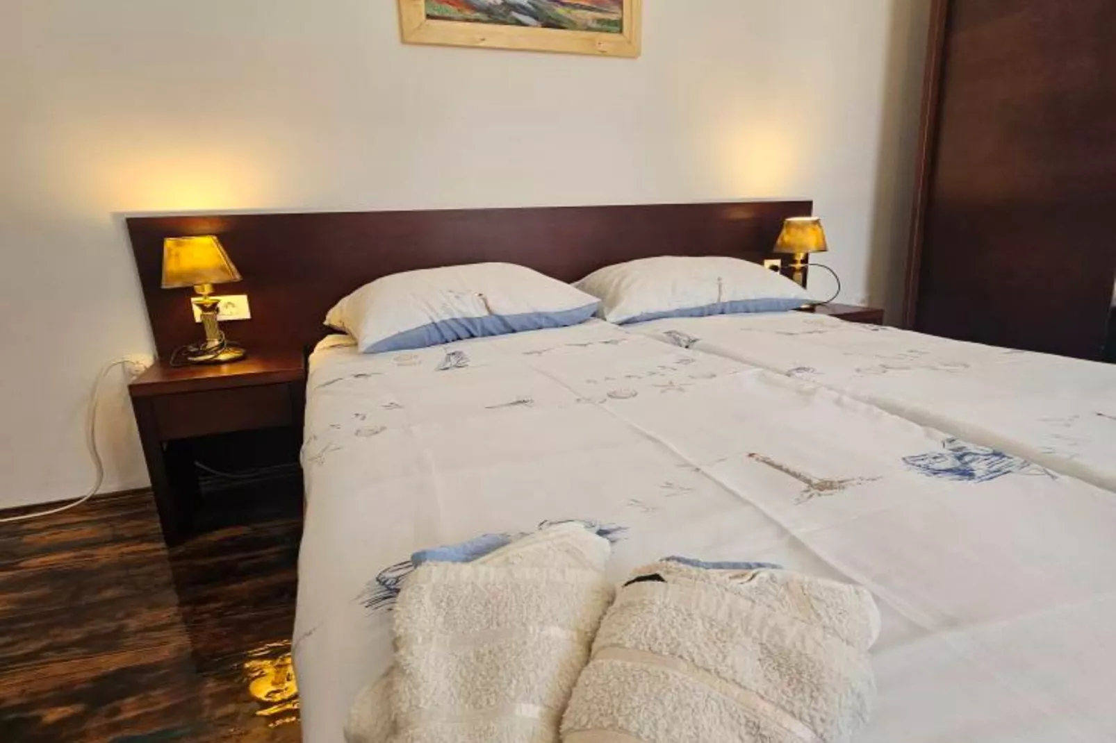 Lisko Vacation House -  Five Bedroom Holiday Home with Private Pool-Slaapkamer