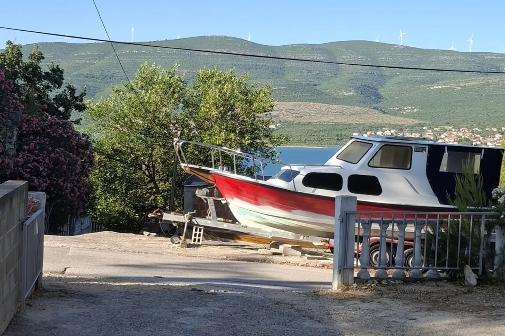 Apartments Boris Donji Karin - One Bedroom Apartment (Classic Apartment)-Buitenlucht