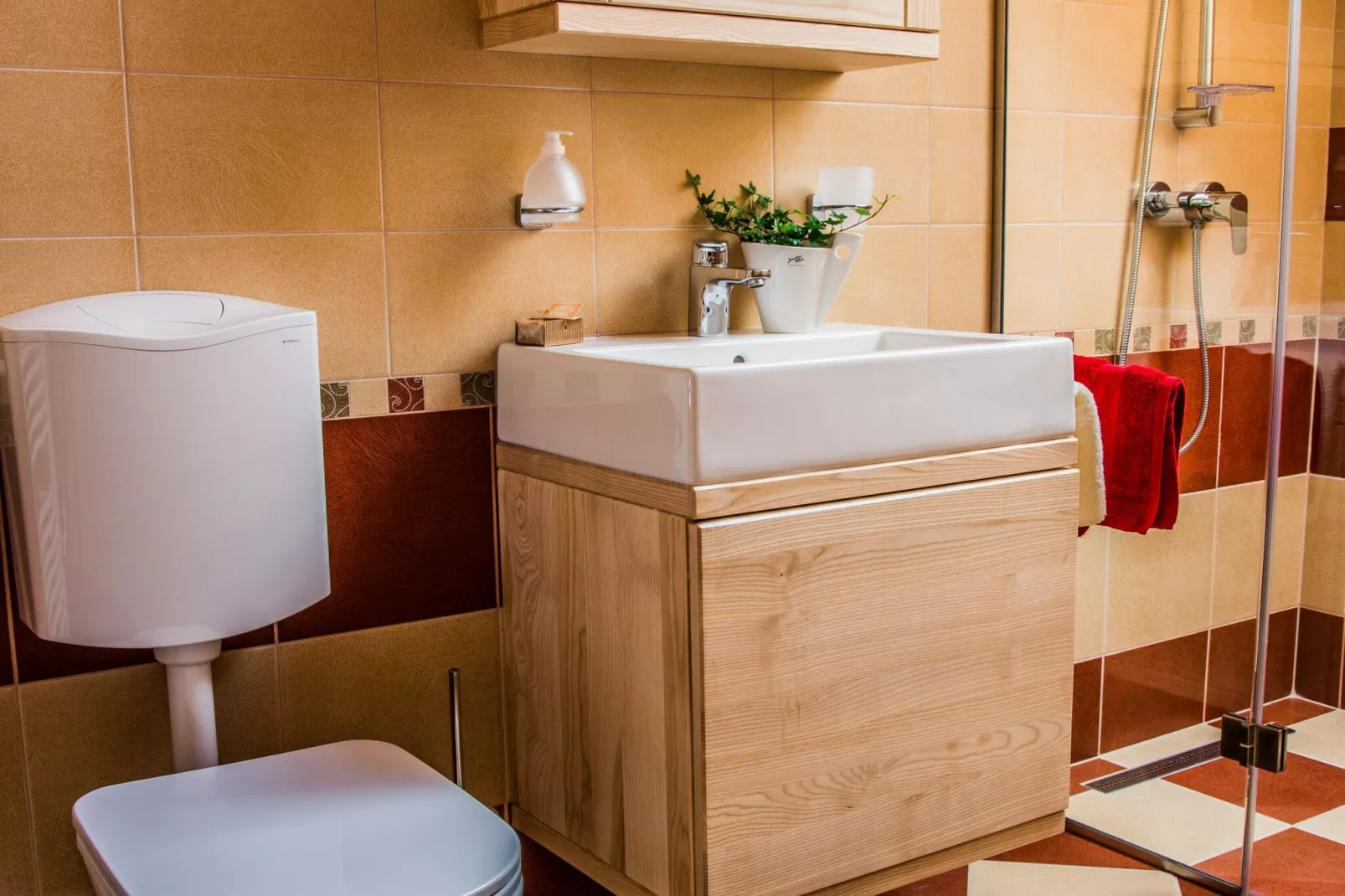 Riverside Pines Luce Apartments with Balcony - Studio Apartment with Balcony