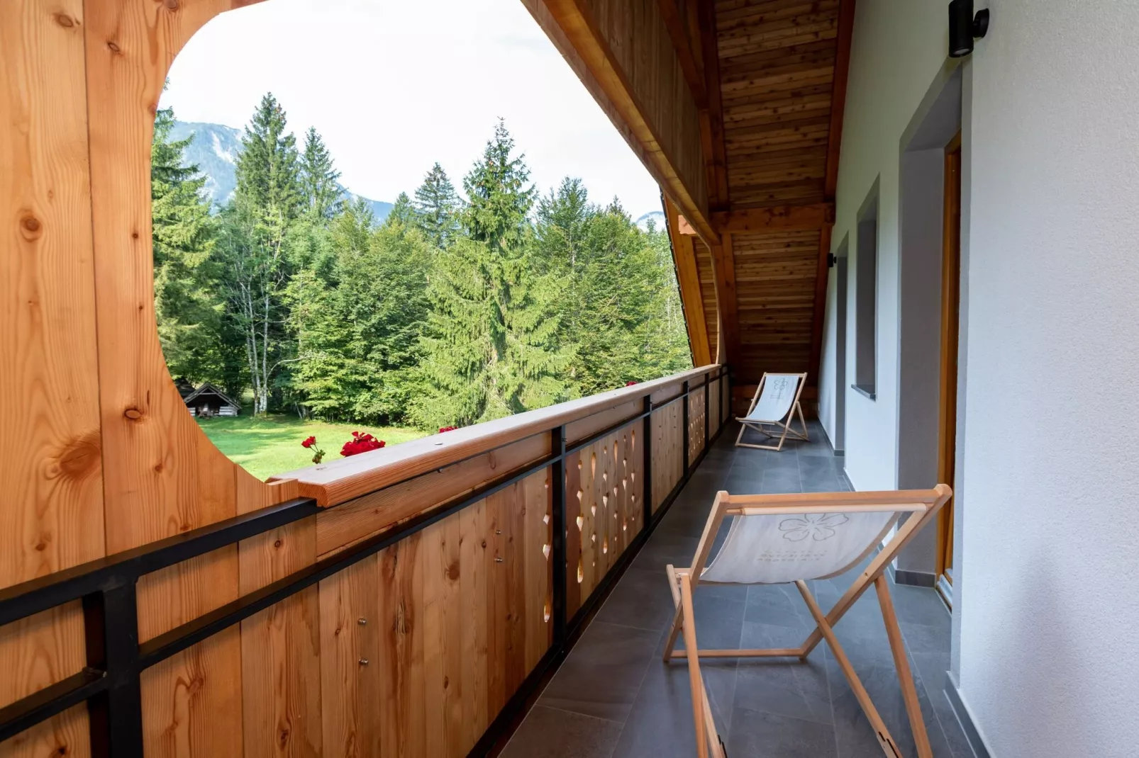 The Woodland Nook Apartments Bohinj - Comfort Two Bedroom Apartment with Balcony (owner F)-Terrasbalkon