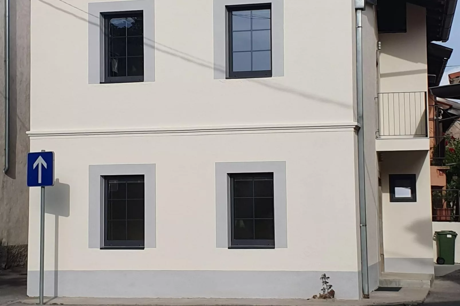 Komen Getaway Holiday Home with Balcony - Four Bedroom Holiday Home with Balcony-Buitenlucht