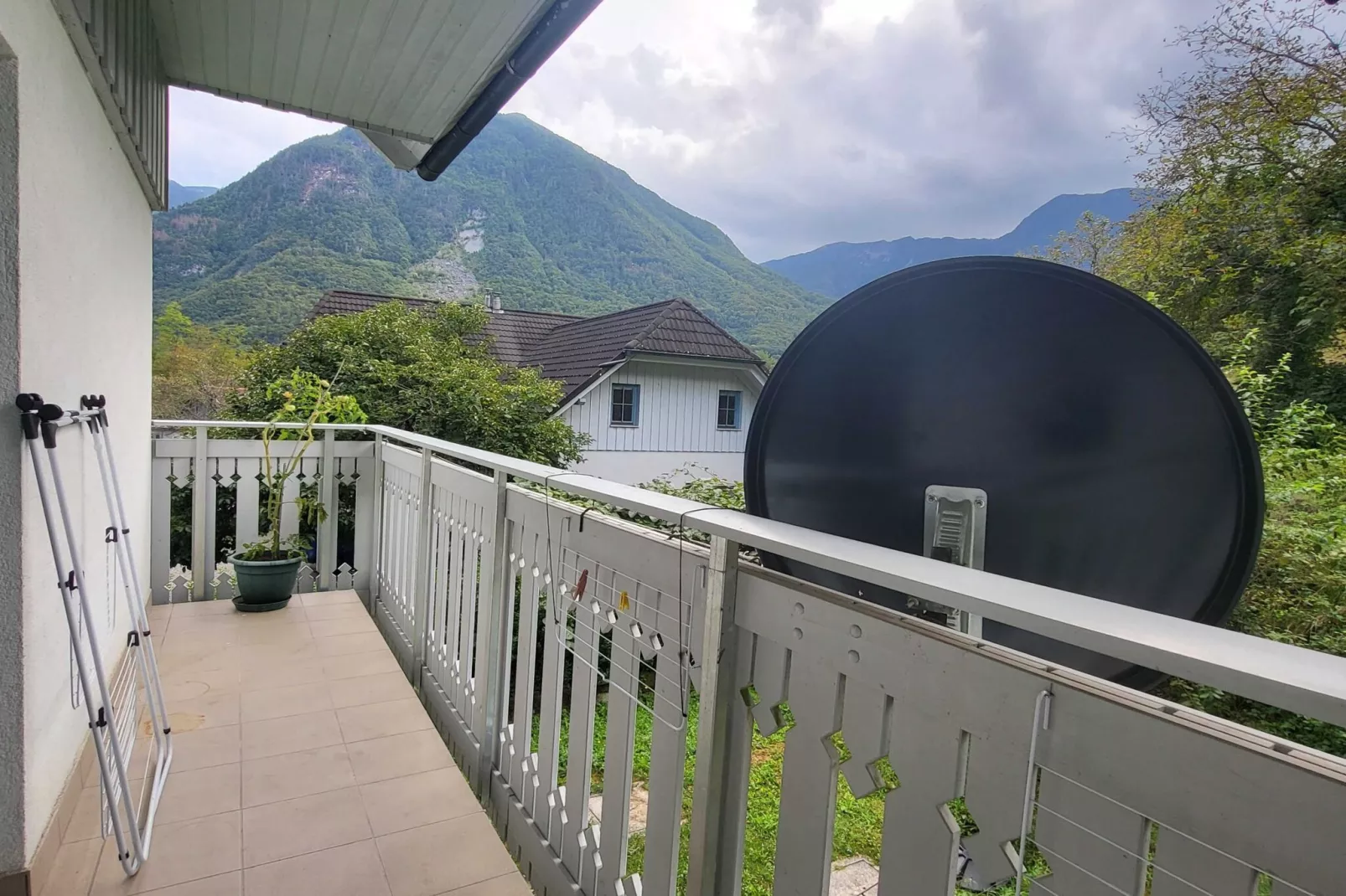 Bovec Comfortable Apartment with Mountain View - One Bedroom Apartment with Mountain View-Terrasbalkon
