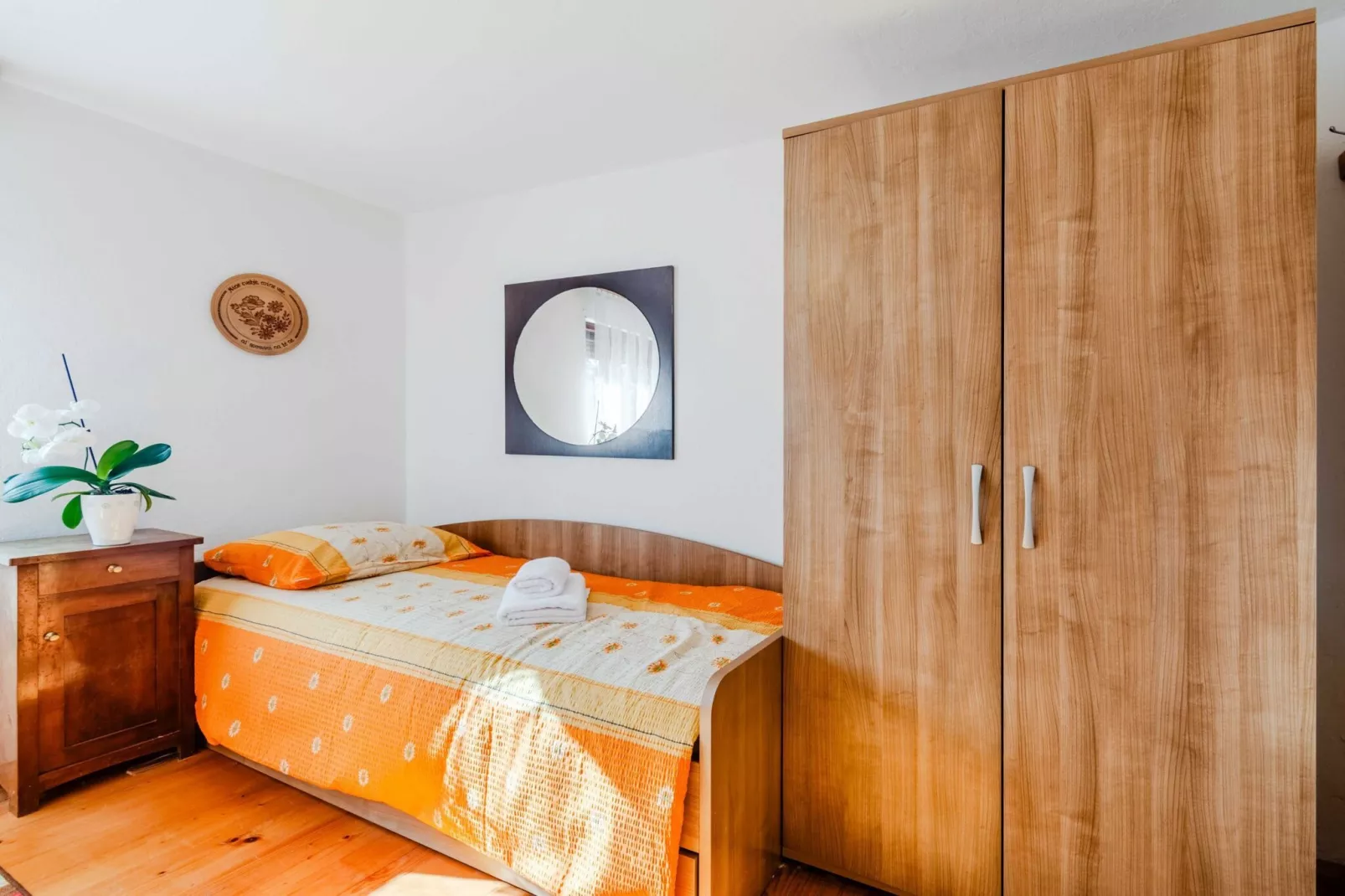 Nature Hideaway Holiday Homes with Sauna - Two Bedroom Holiday Home (owner Liza)-Slaapkamer