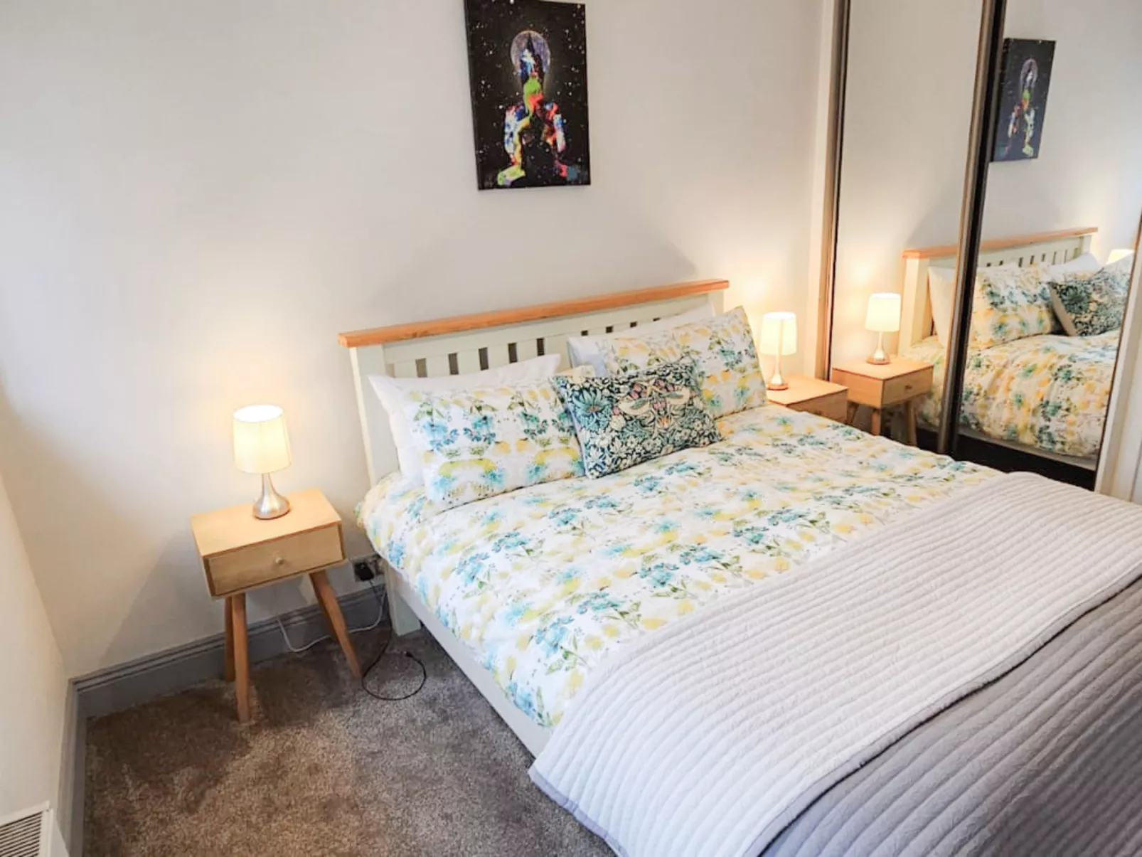 Passage East Holiday Home-Binnen