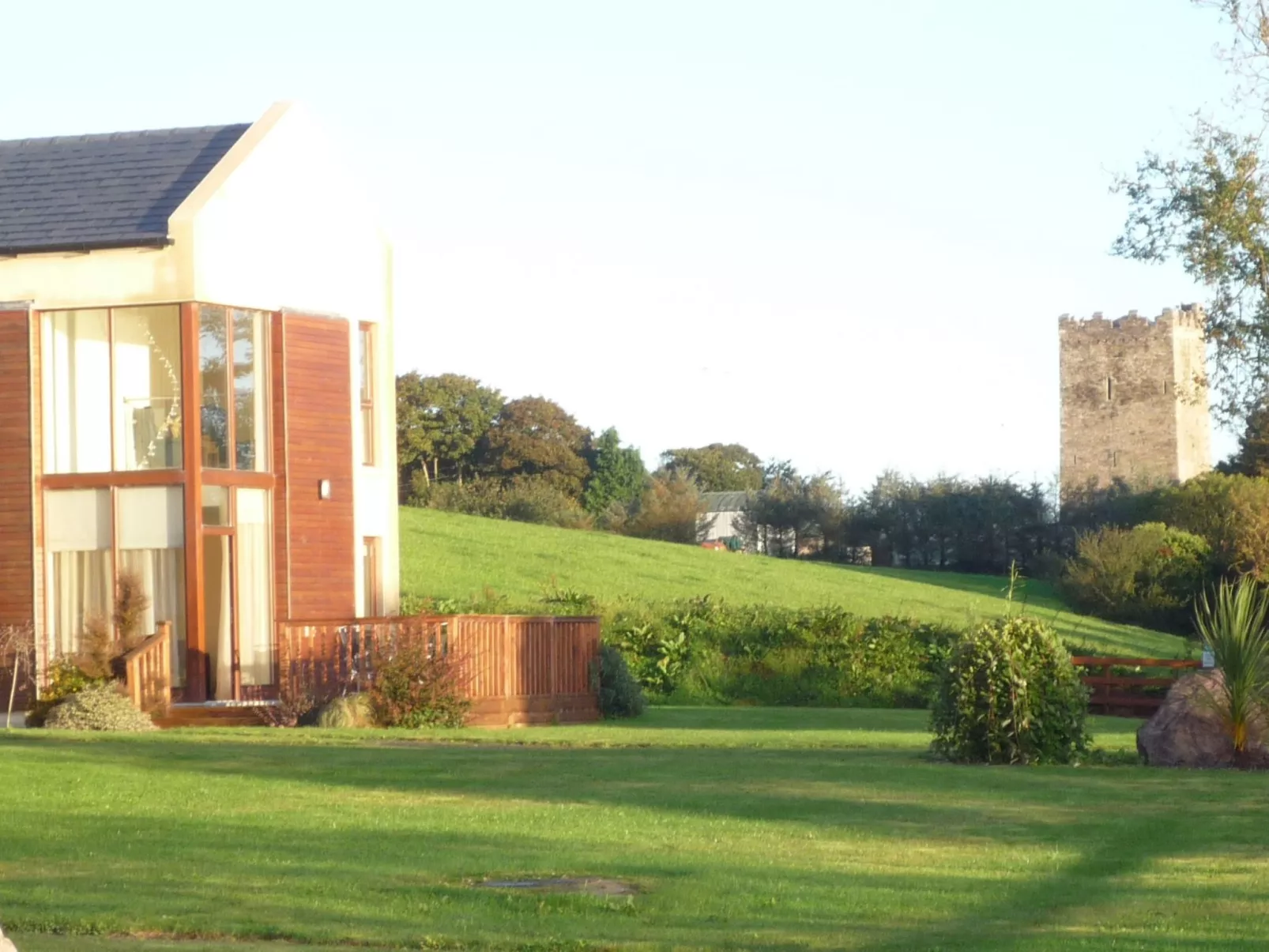 Castle Quay (TR4) HH No 14-Buiten