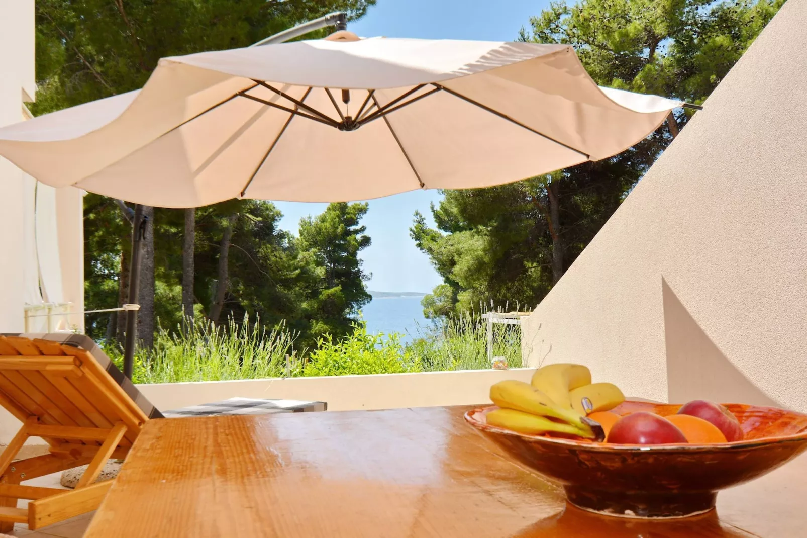 Seafront Apartments Deveron - Two Bedroom Apartment with Balcony and Sea View (Hvar)