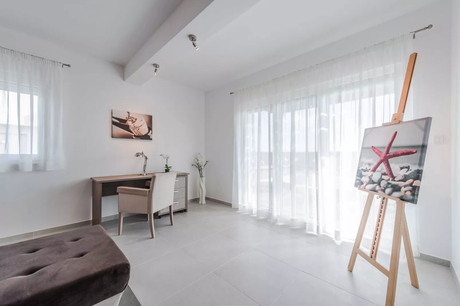 Luxury Escape with Swimming Pool & Modern Design - Superior Four Bedroom Villa with Private Pool ( Villa 2)-Woonkamer