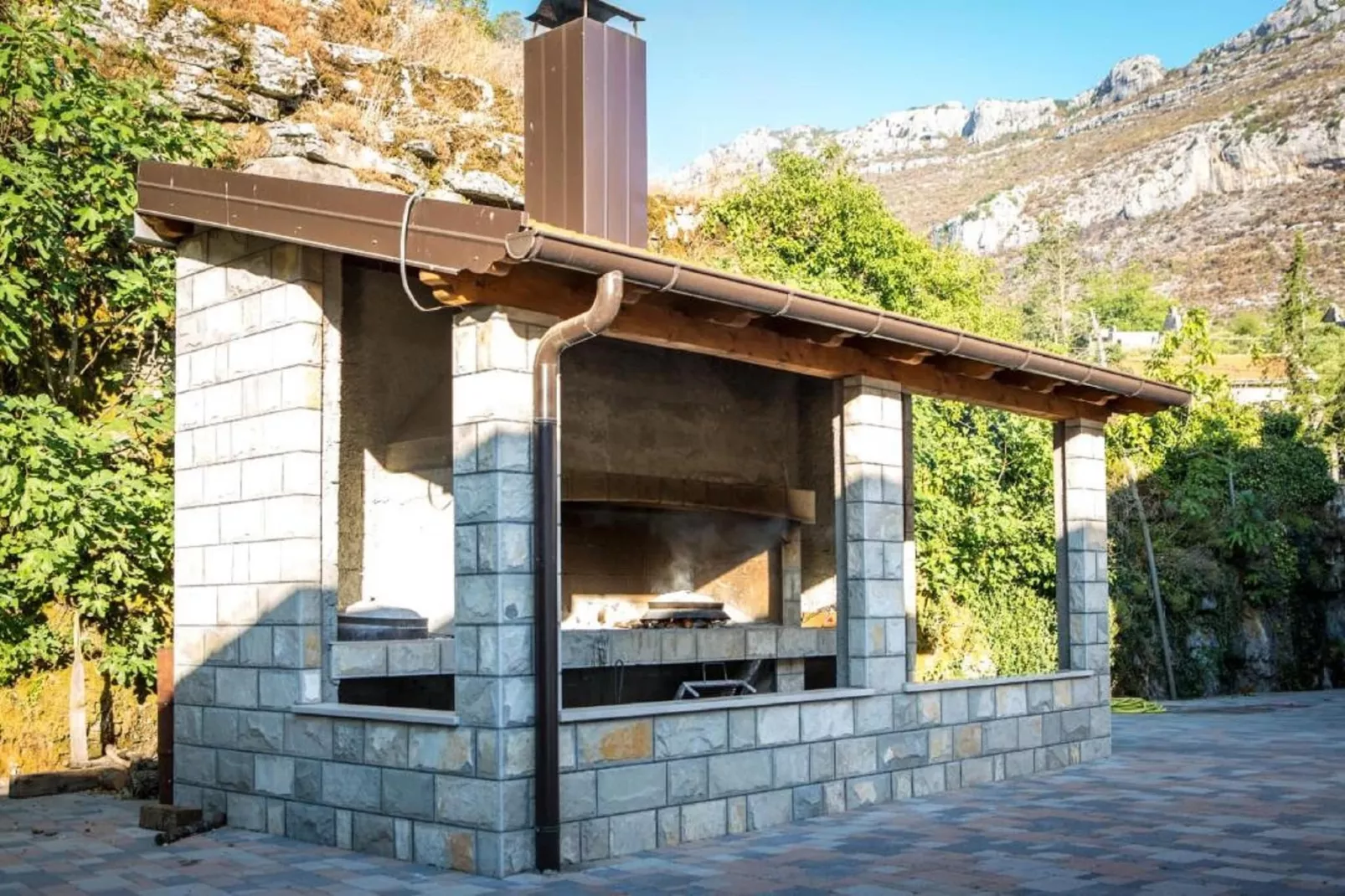 Apartments Zavala- Apartment 2-Buitenlucht