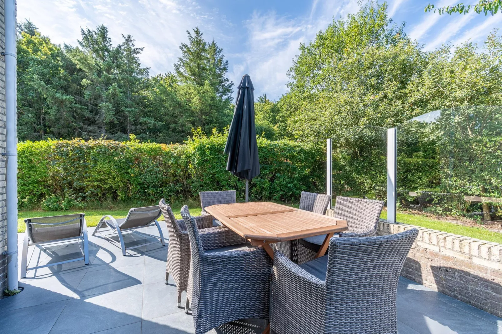 Kamperfoelie 85-Terrasbalkon