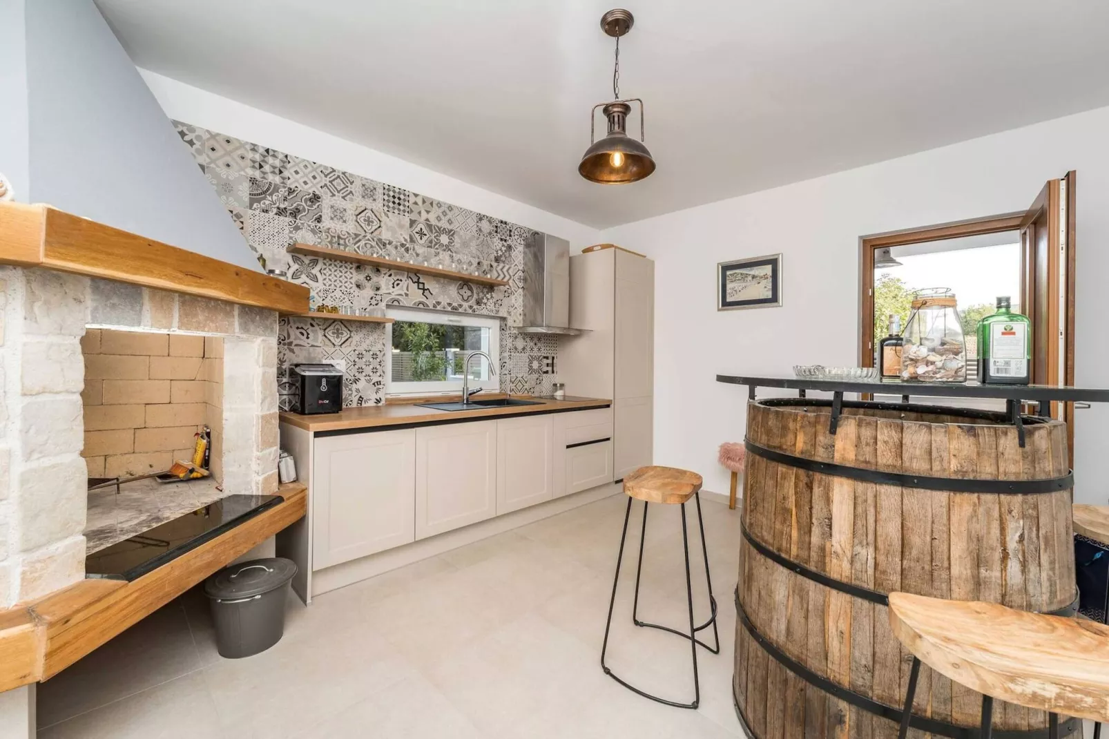 Sea view Villa Tala-Keuken