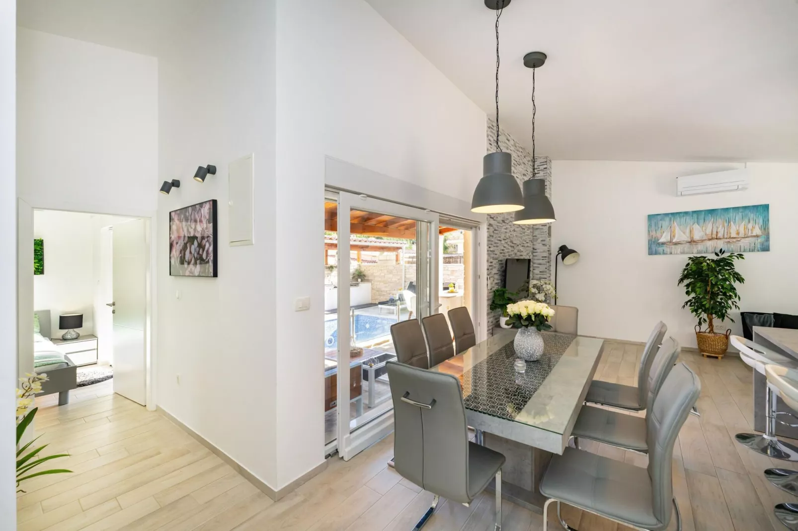 Villa Gajser-Eetkamer