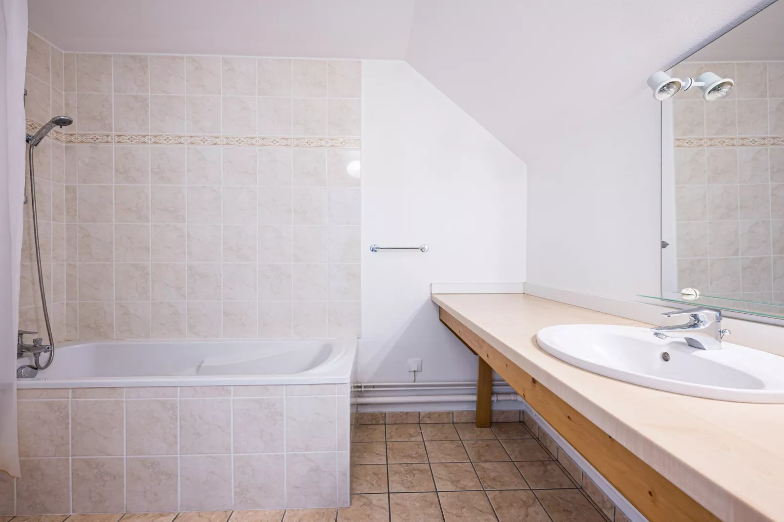 Birdie F N°21 - 5P10-Badkamer