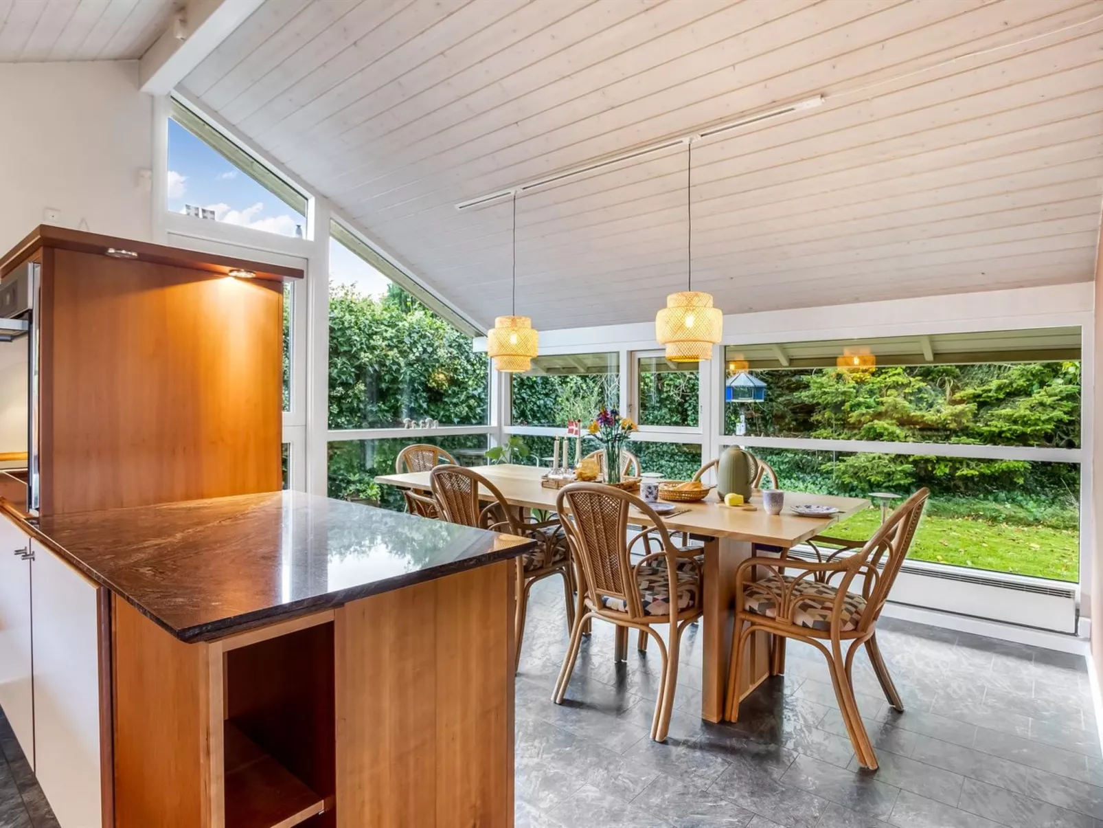 "Lirim" - 400m from the sea-Binnen