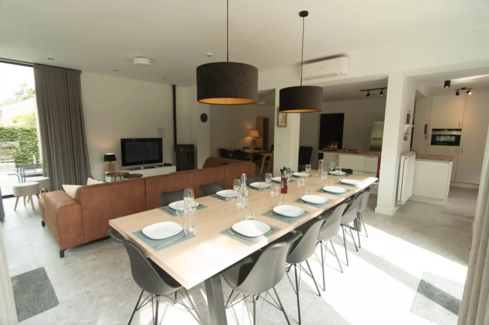 Maison Limerik-Eetkamer