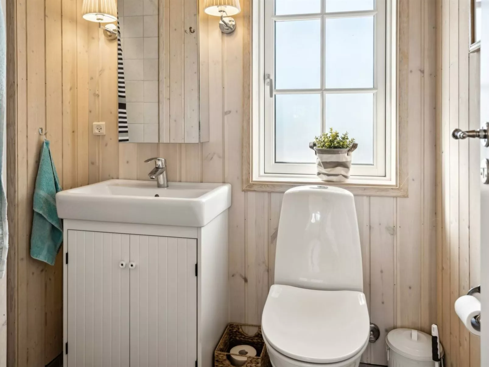 "Dietke" - 85m from the sea-Binnen