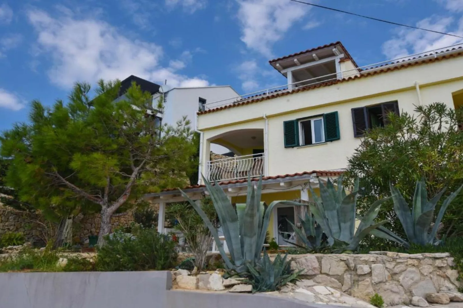 Apartment Green Garden View - One Bedroom Apartment With Terrace-Buitenlucht