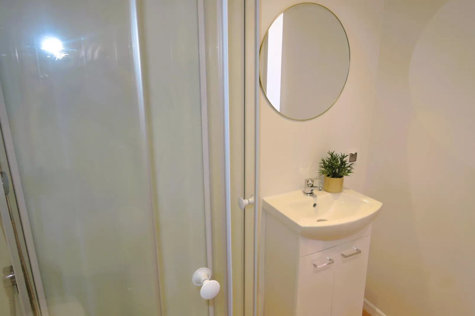 Turkusowa osada Wapnica-Badkamer