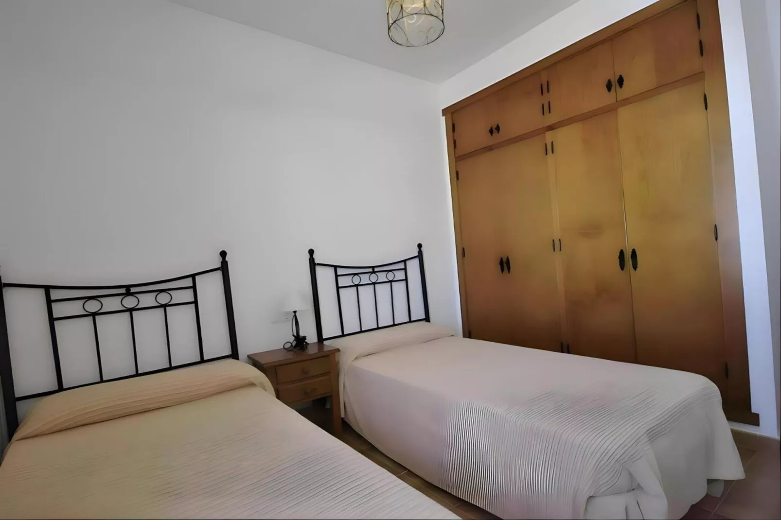 1780-+34636792434-Slaapkamer